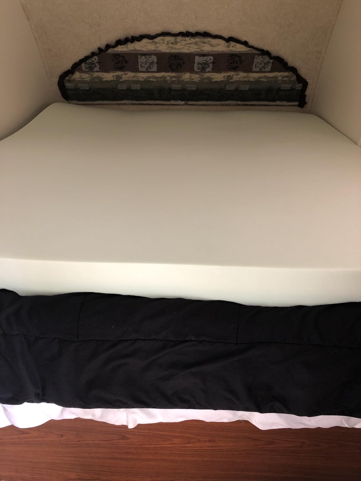 ZINUS 3 Inch Green Tea Memory Foam Mattress Topper, Pressure-Relieving Layer, Ideal for Back Pain Relief, Compact WONDERBOX Packaging, CertiPUR-US Certified, Queen customer photo 2