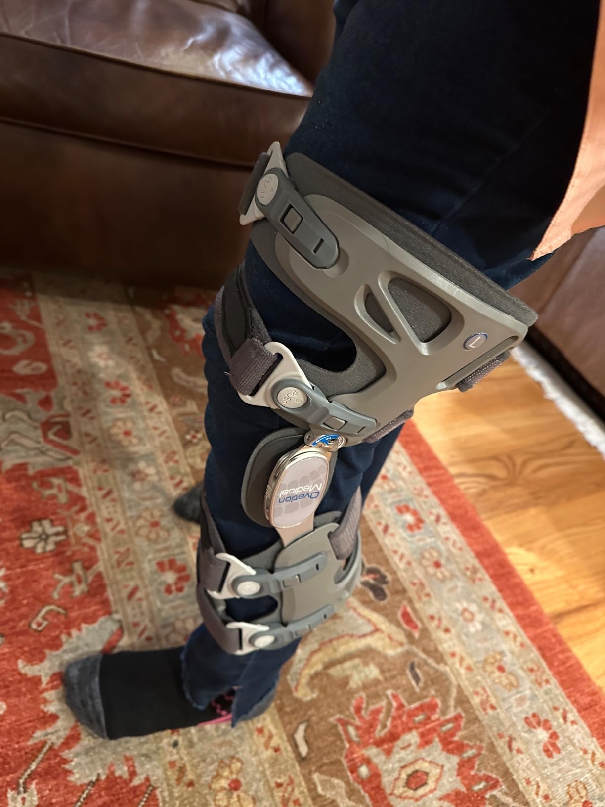 Ovation Medical Game Changer Unloader Right Knee Brace - Lightweight, Low Profile OA Knee Brace for Arthritis Pain and Support - Premium Knee Support for Medial and Lateral Knee Pain (Right) customer photo 1