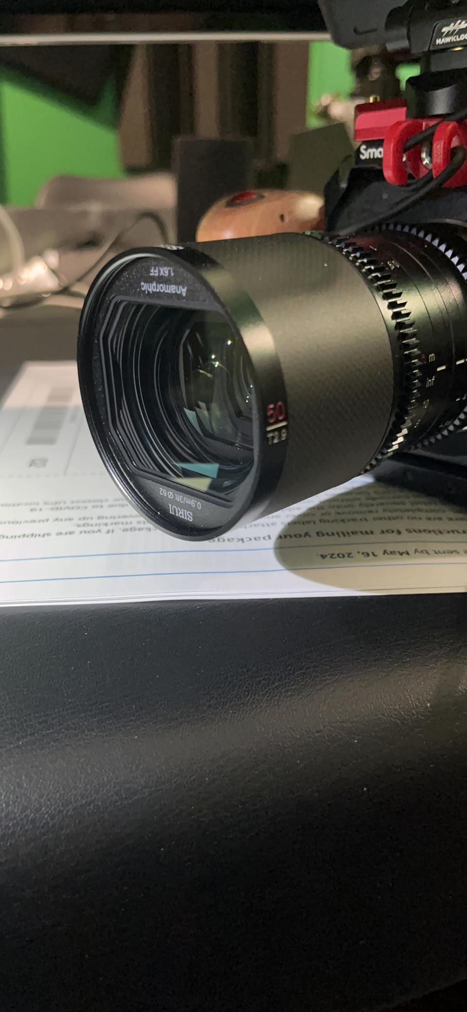 SIRUI Saturn 75mm T2.9 1.6X Full Frame Carbon Fiber Anamorphic Lens, Cine Lens for L Mount Cameras, Less Than 500g (Neutral Flare) customer photo 2