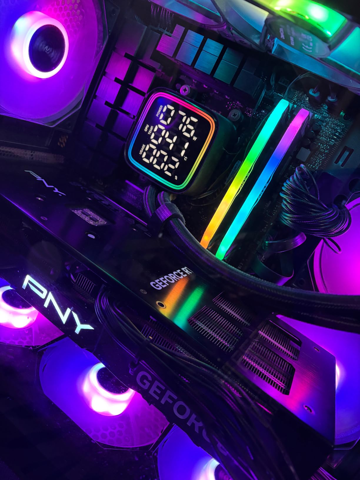 PNY GeForce RTX™ 4080 Super 16GB Verto™ OC Triple Fan Graphics Card DLSS 3 (256-bit, PCIe 4.0, GDDR6X, HDMI/DisplayPort, Supports 4k, incl. Adapter Anti-Sag Support Bracket, 3 Slot) customer photo 2
