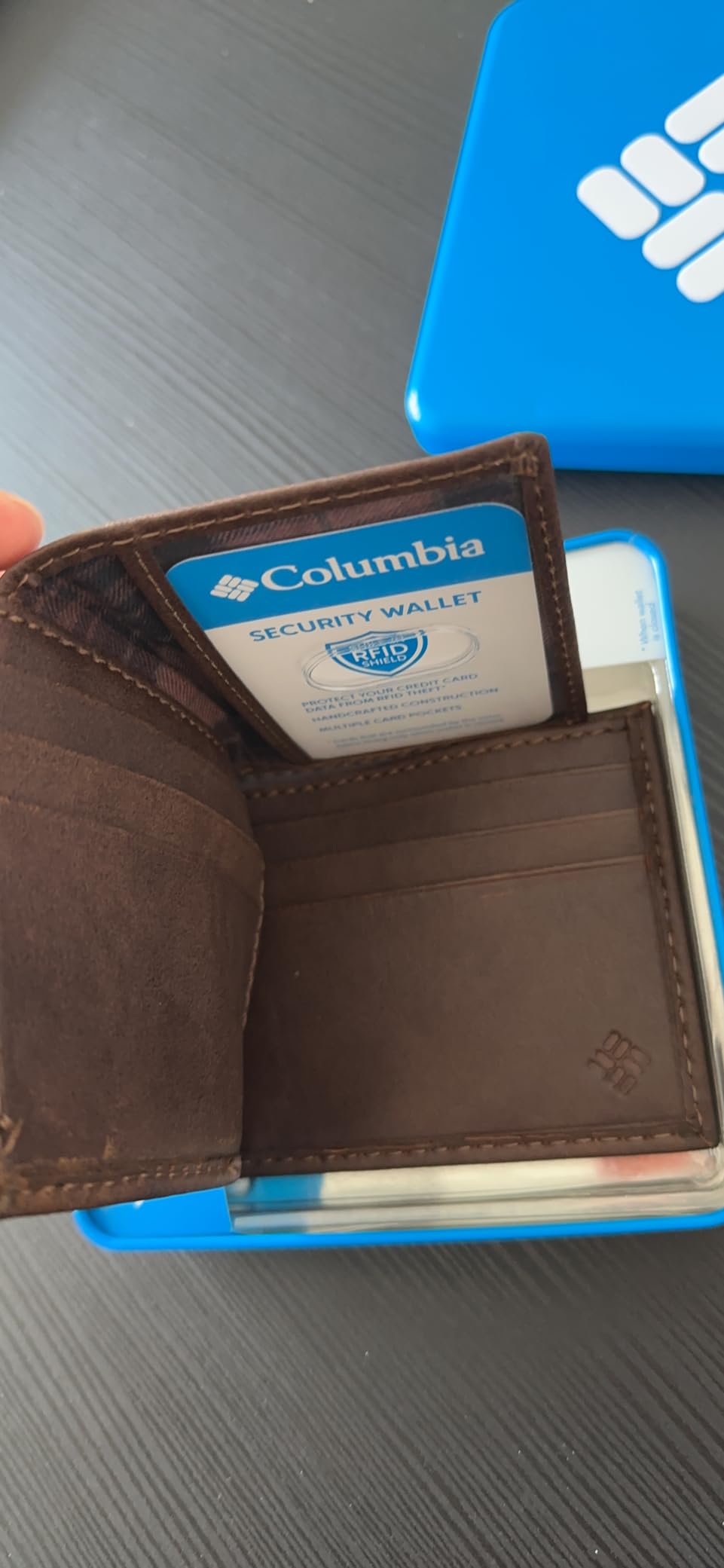 Columbia Mens RFID Slim Bifold Wallet With ID Window Tan Burnished customer photo 1