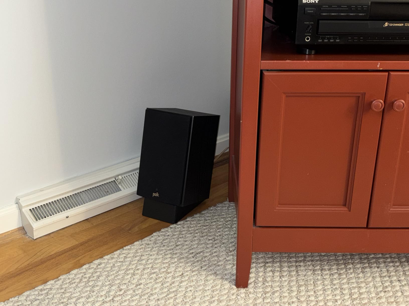 Monoprice Tilted Wedge Desktop Speaker Stands for Medium Sized Speakers, Speaker Riser, Anti-Vibration, 15 Degrees of Tilt, Pair, for Bookshelf Speakers and Studio Monitors, Black customer photo 1