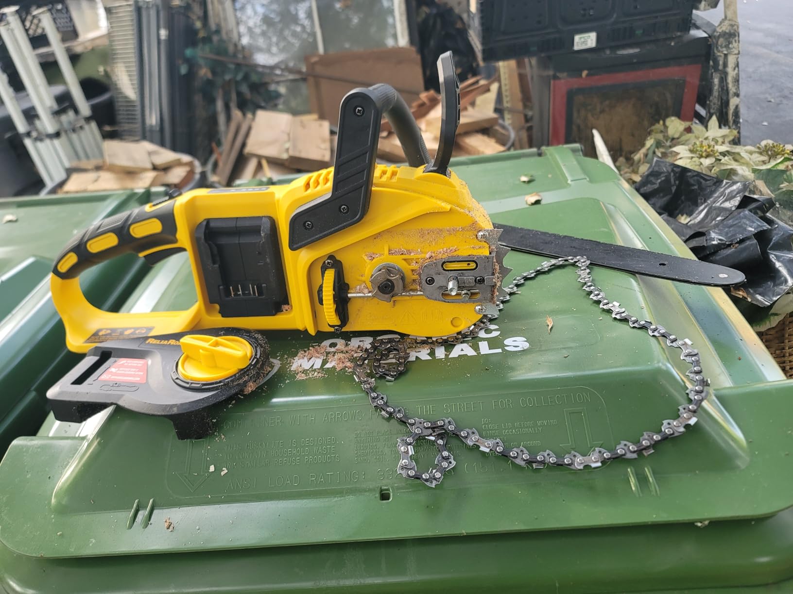 ReliaRoads 16 In Brushless Chainsaw, 40V Chainsaw Compatible DeWALT Battery customer photo 1