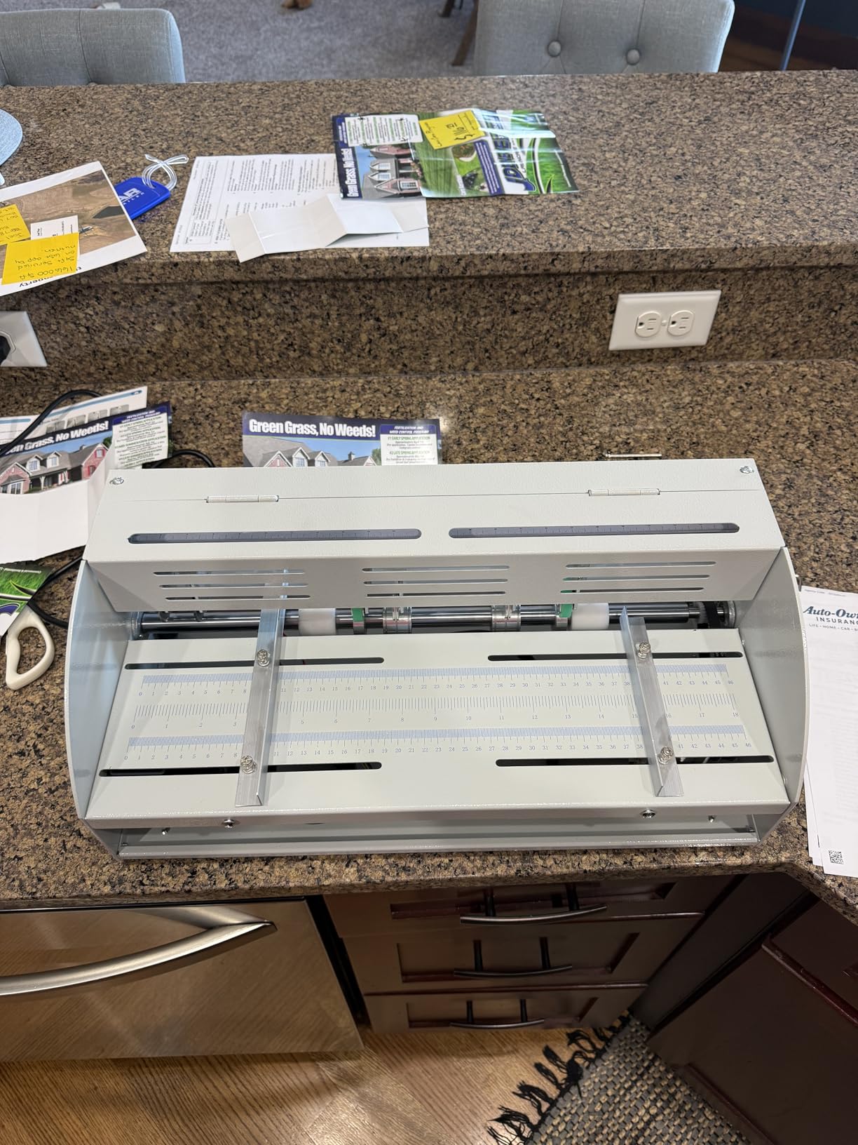 Mxmoonant Electric Creasing Machine w/Adjustable Speed 0-100r/min, 4 Blades - 2 Creasing Blades, 1 Perforating Blade, 1 Cutting Blade, for Copy Paper, Cardstock, Kraft 60-500 gsm, 110V customer photo 2