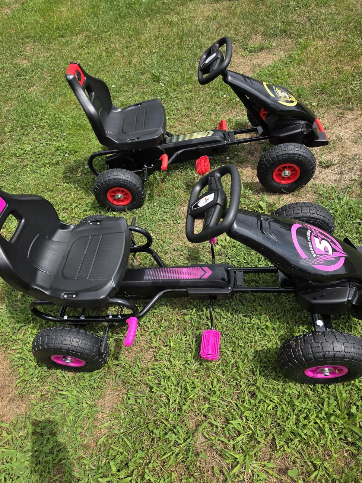 Aosom Kids Pedal Go Kart Ride-on Toy with Adjustable Seat, Ages 5-12, Pink customer photo 1