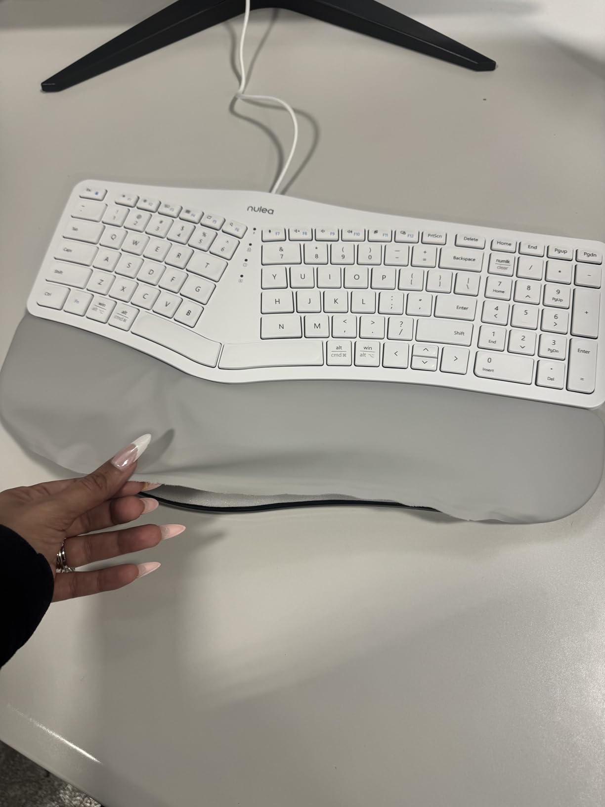 Nulea Ergonomic Split Keyboard Wired with Wrist Rest and USB-C Connection customer photo 2