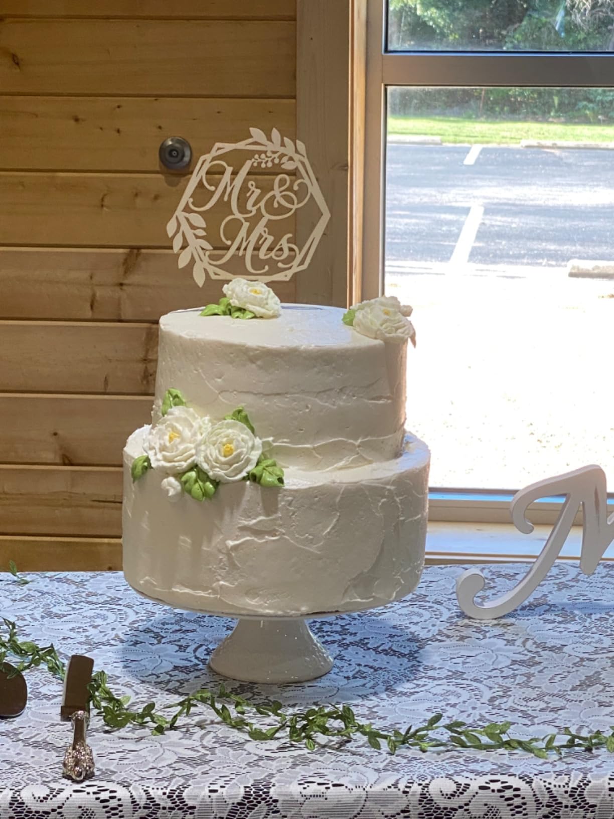 Gomakren White Wedding Cake Stand for Smaller Than 10 Inch Cakes, Vintage customer photo 1