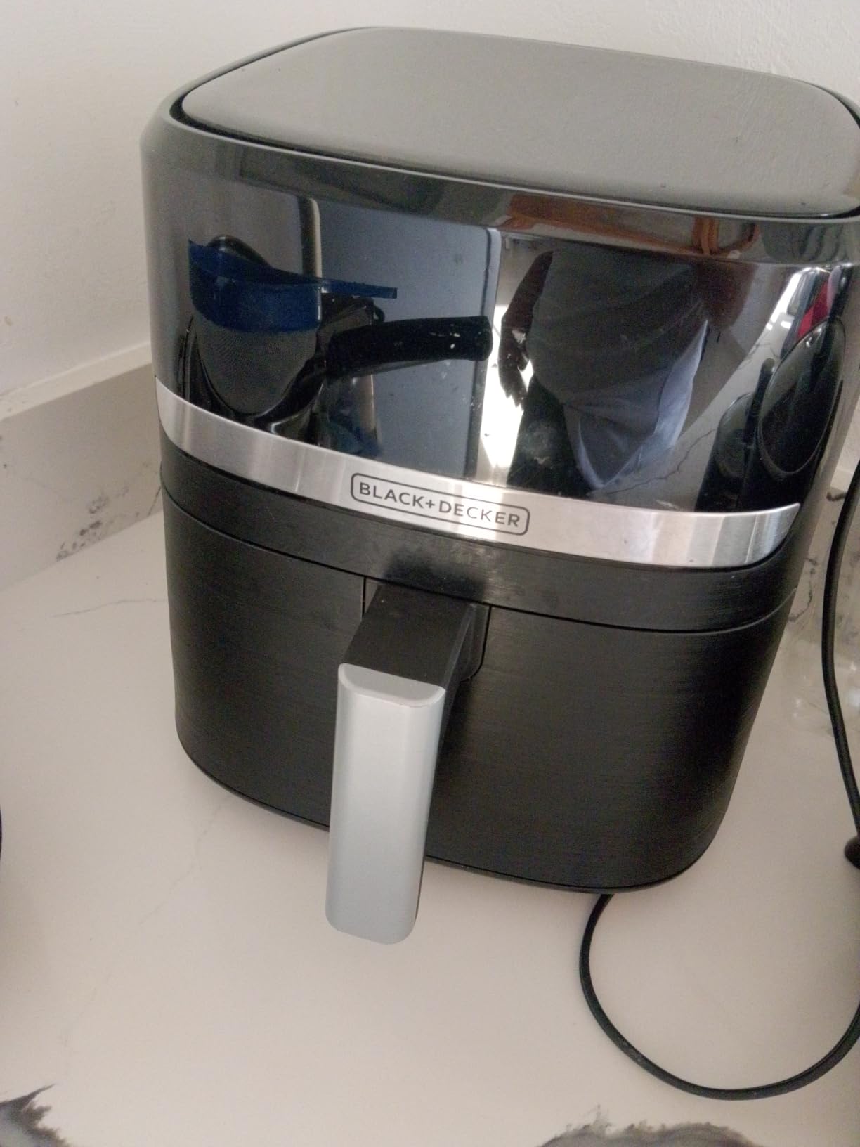 BLACK+DECKER Purifry 6QT Digital Air Fryer | 6QT air fryer with 9 presets, touchscreen controls, shake reminder and dishwasher-safe basket. customer photo 1