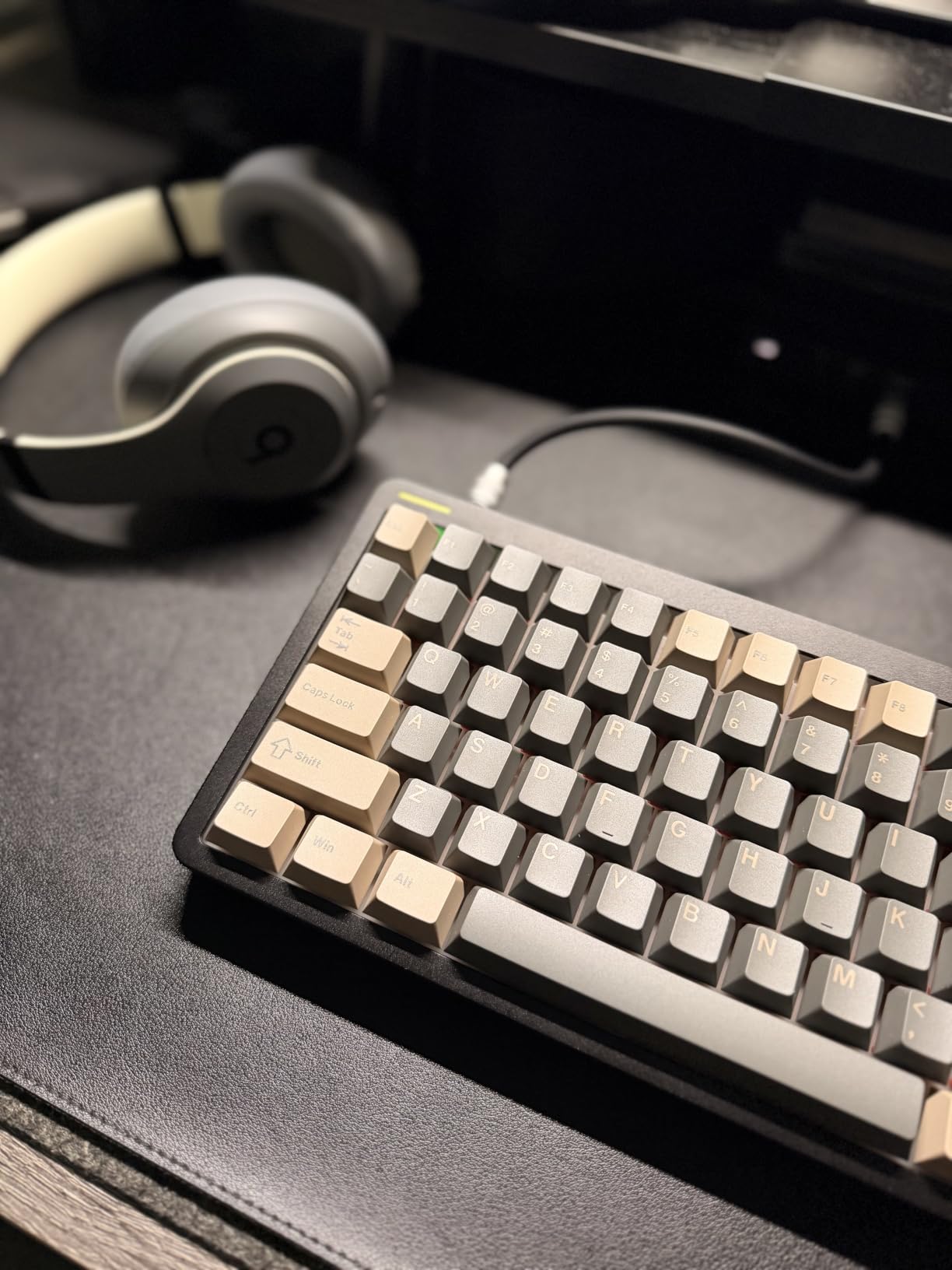 Womier Double Shot PBT Retro Keycaps 138 Keys Cherry MX Key caps | Custom Retro Keycaps Set 138 Keys 60 65 75 100 Percent for 61/64/68/84/87/100/104/108 Mechanical Keyboard, Purple Gray customer photo 1