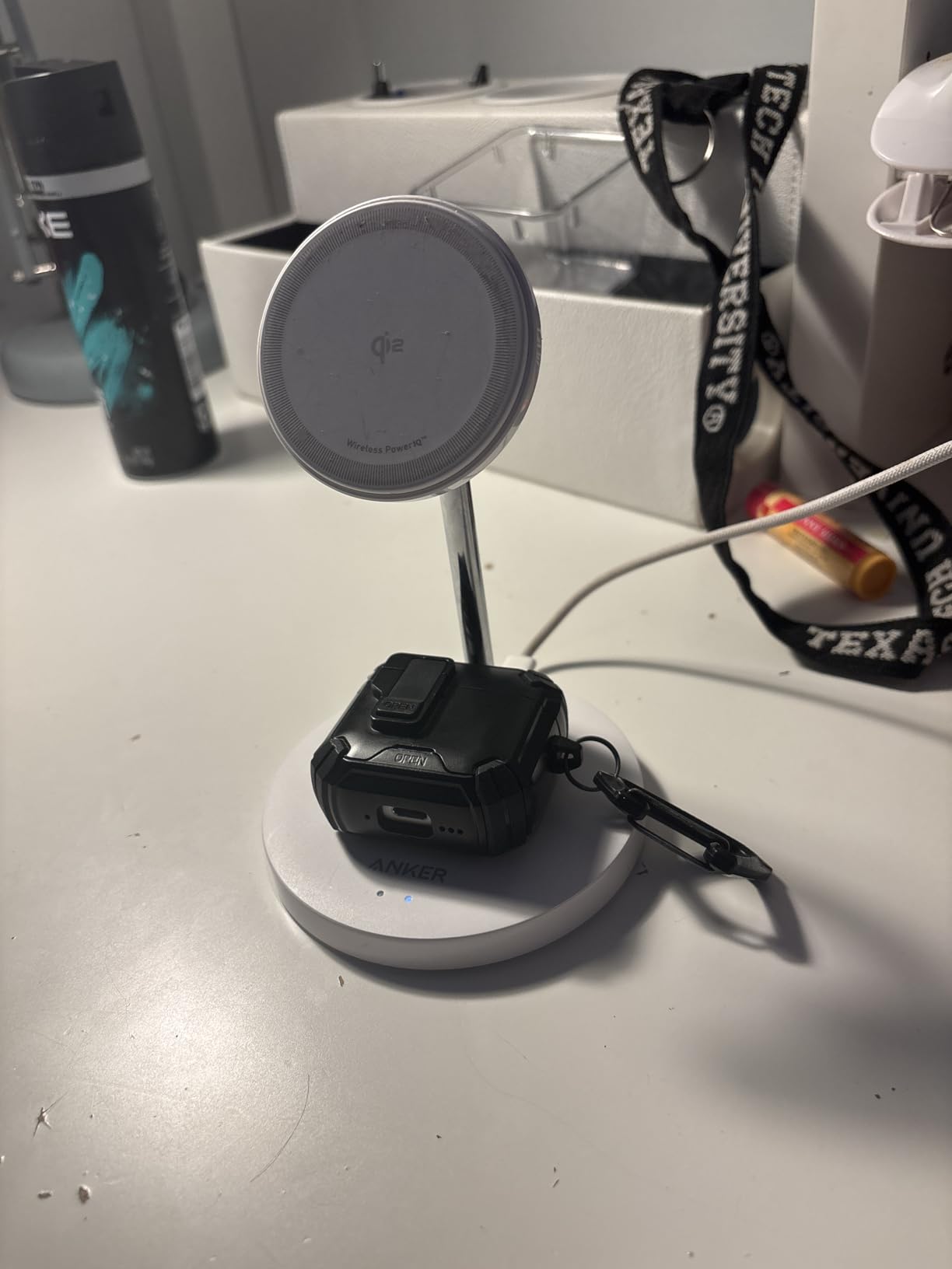 Anker MagGo 2-in-1 MagSafe Compatible Qi2 15W Wireless Charging Stand | Qi2 Certified, Fast Charging, Wireless Charger for iPhone 17, AirPods Pro, and More (Black, Adapter Not Included) customer photo 1