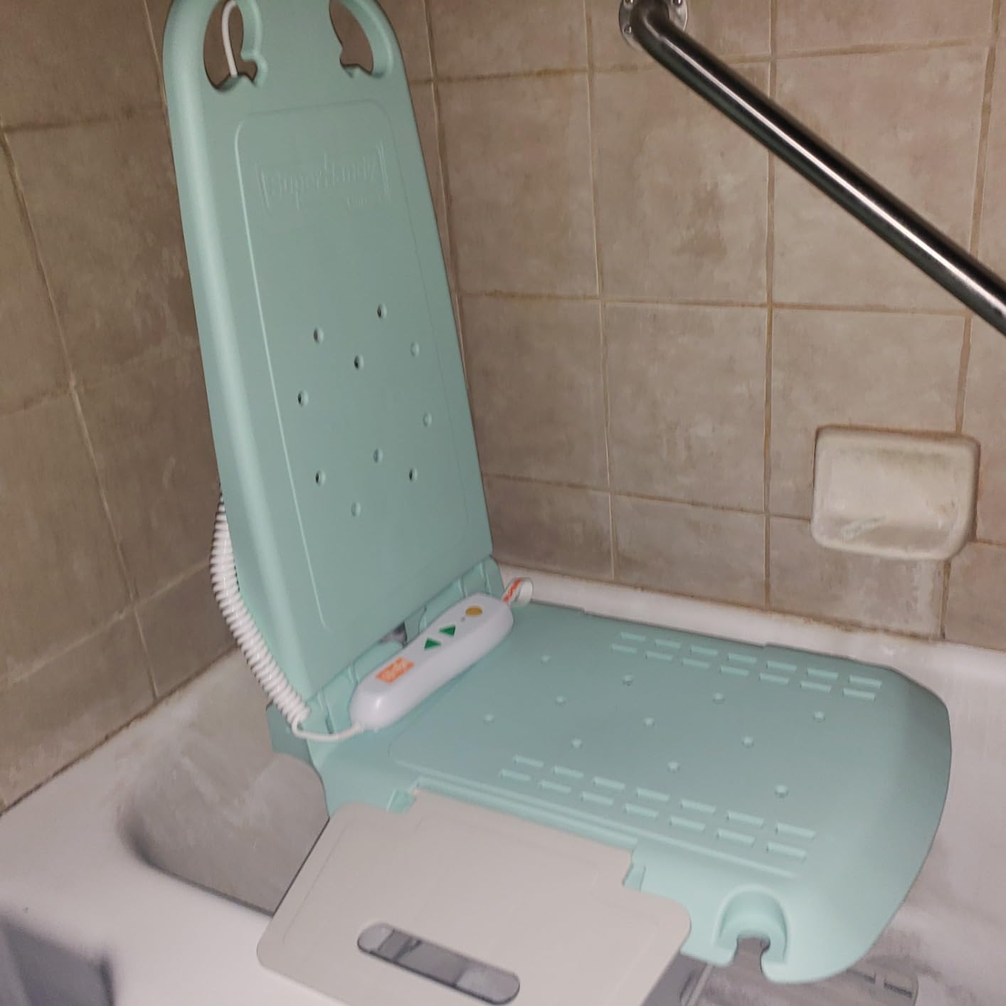 SuperHandy Portable Floor and Bath Lift, 330 lb Capacity, Aluminum Frame customer photo 2