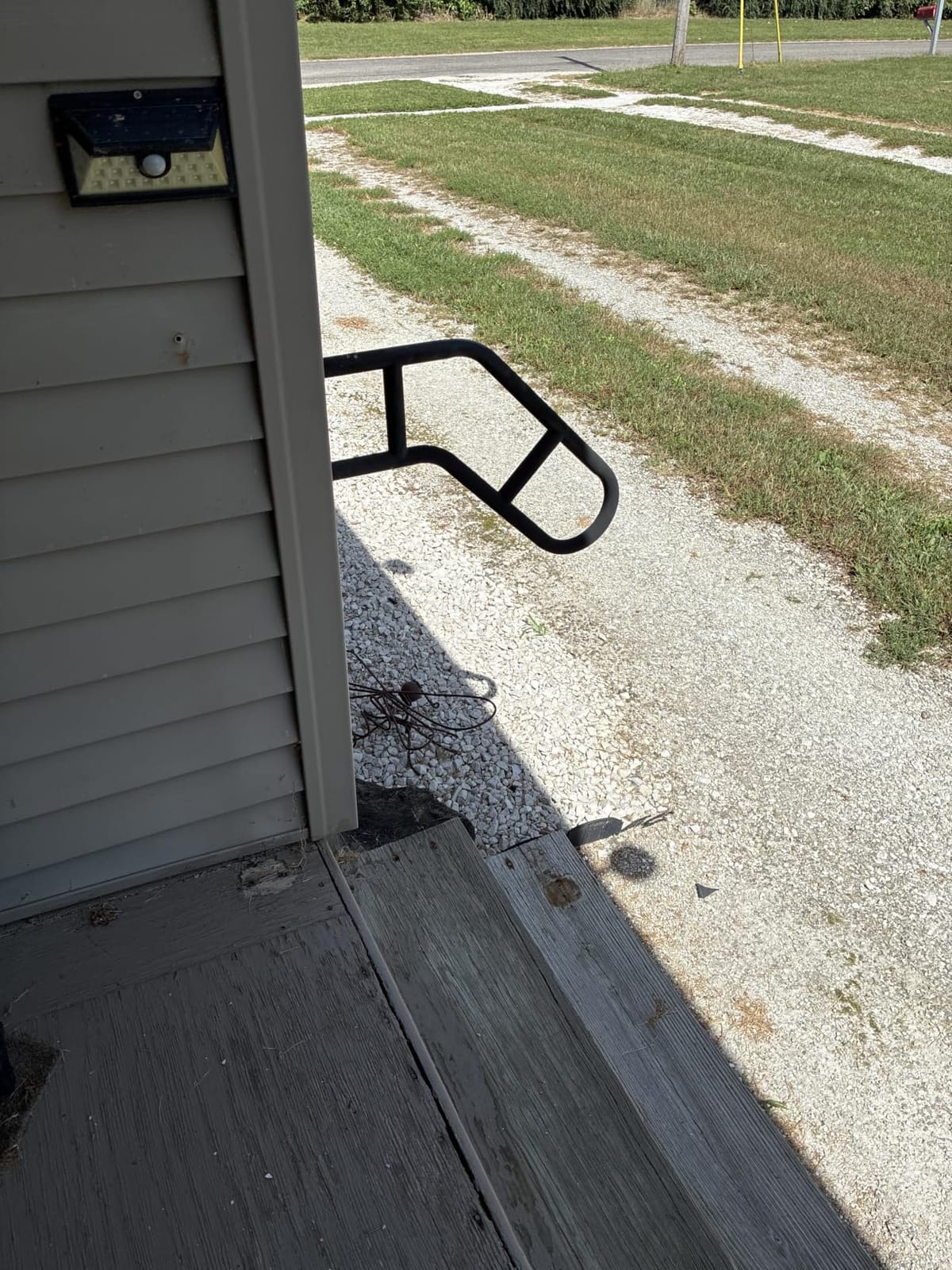 Handrails for Outdoor Steps,Stair Railing Indoor 1-3 Step，Hand Rails for Elderly, Porch Railing & Deck Hand Rail Wall Mount Stair Hand Grab Bars, U-Shape Safety Handle for Garage, Porch, Garden customer photo 2