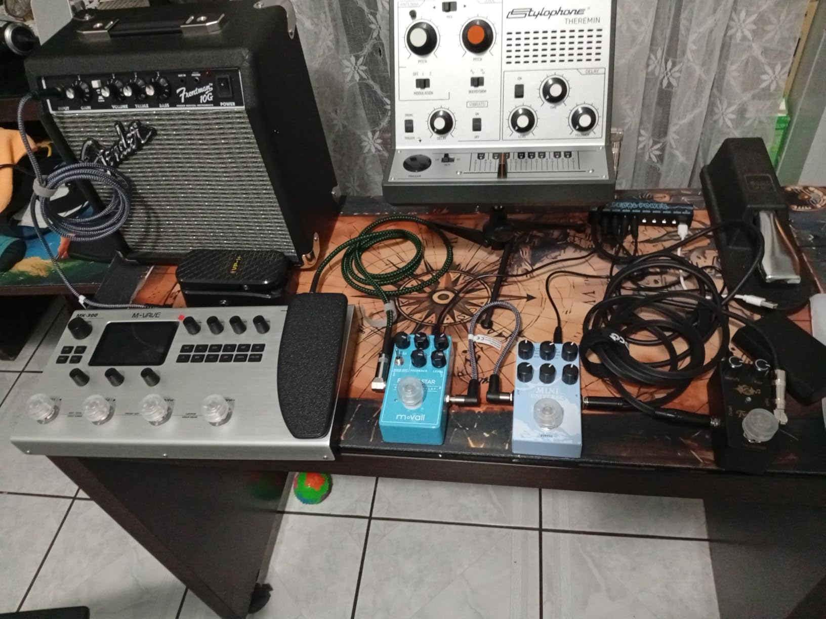 Stylophone Theremin – Award-Winning Portable Touch-Sensitive Synthesizer with Retro Analog Sound, Built-In Speaker, Delay & Vibrato Effects, Slider Control, Compact Battery-Powered Design customer photo 2