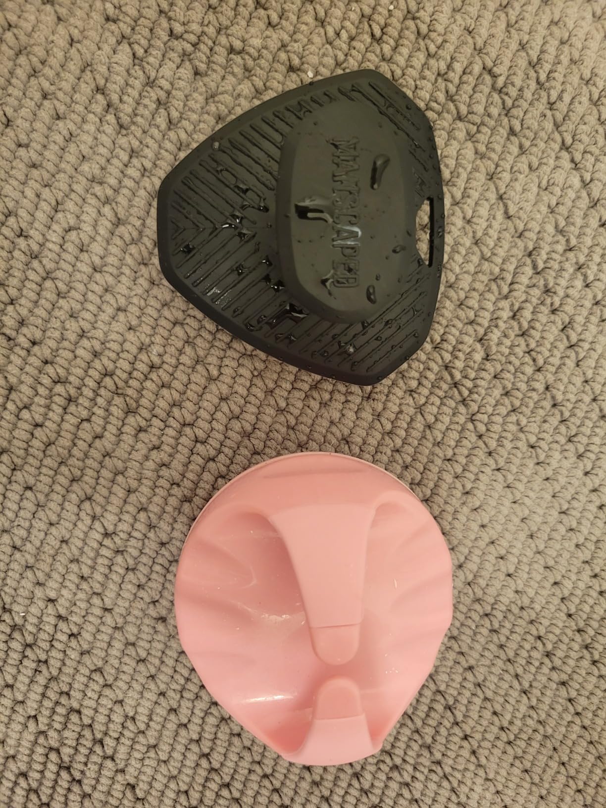 MANSCAPED® The Scalp Buffer Men’s Silicone Head Scrubber customer photo 2