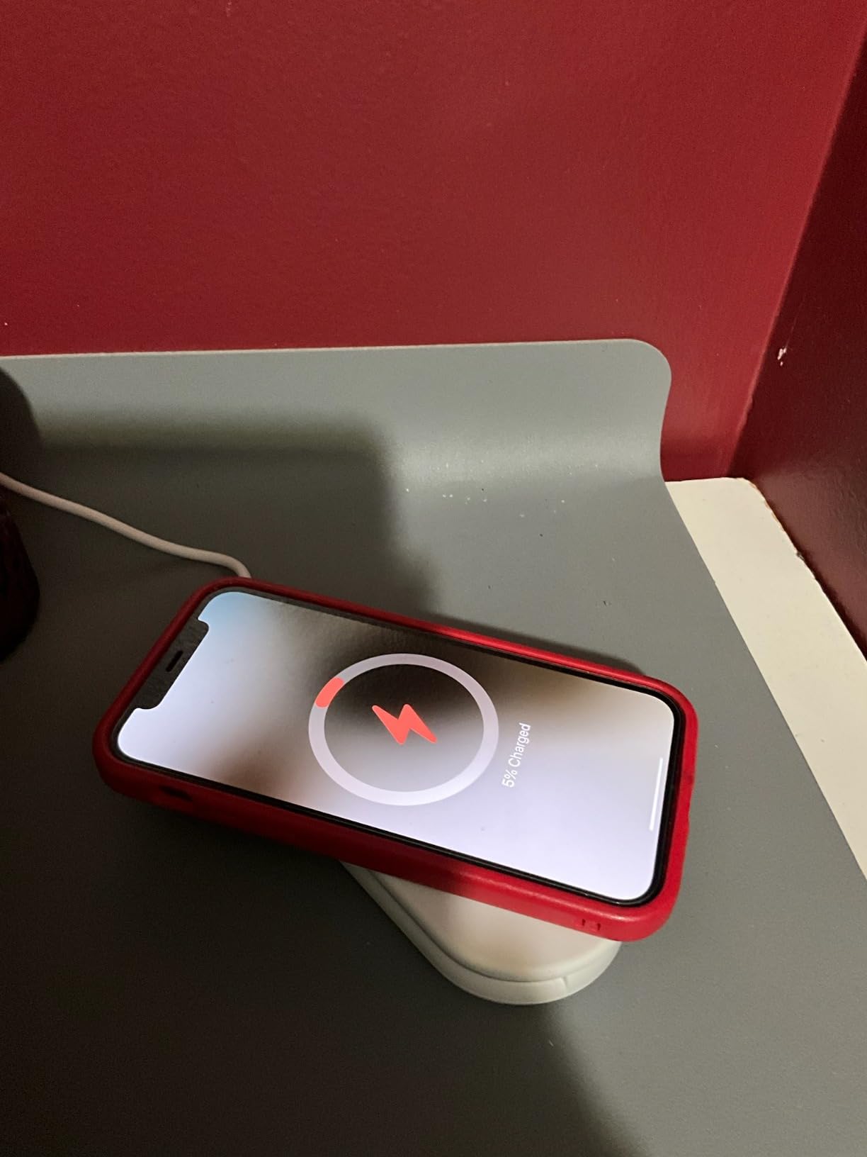 Belkin Qi2 15W Magnetic Wireless Charger, 2 in 1 Foldable, Non-Slip | MagSafe compatible, iPhone 16, Apple Watch, Samsung Galaxy S25 compatible, power adapter included customer photo 1
