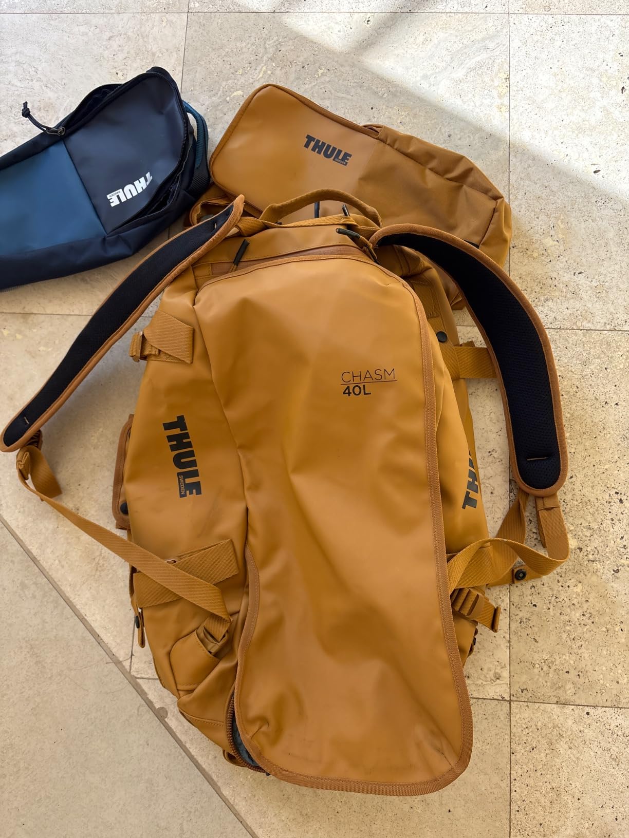Thule Chasm Duffel bag, Weather-resistant materials, Easy packing, Converts to backpack, Internal pockets, Travel-ready customer photo 2