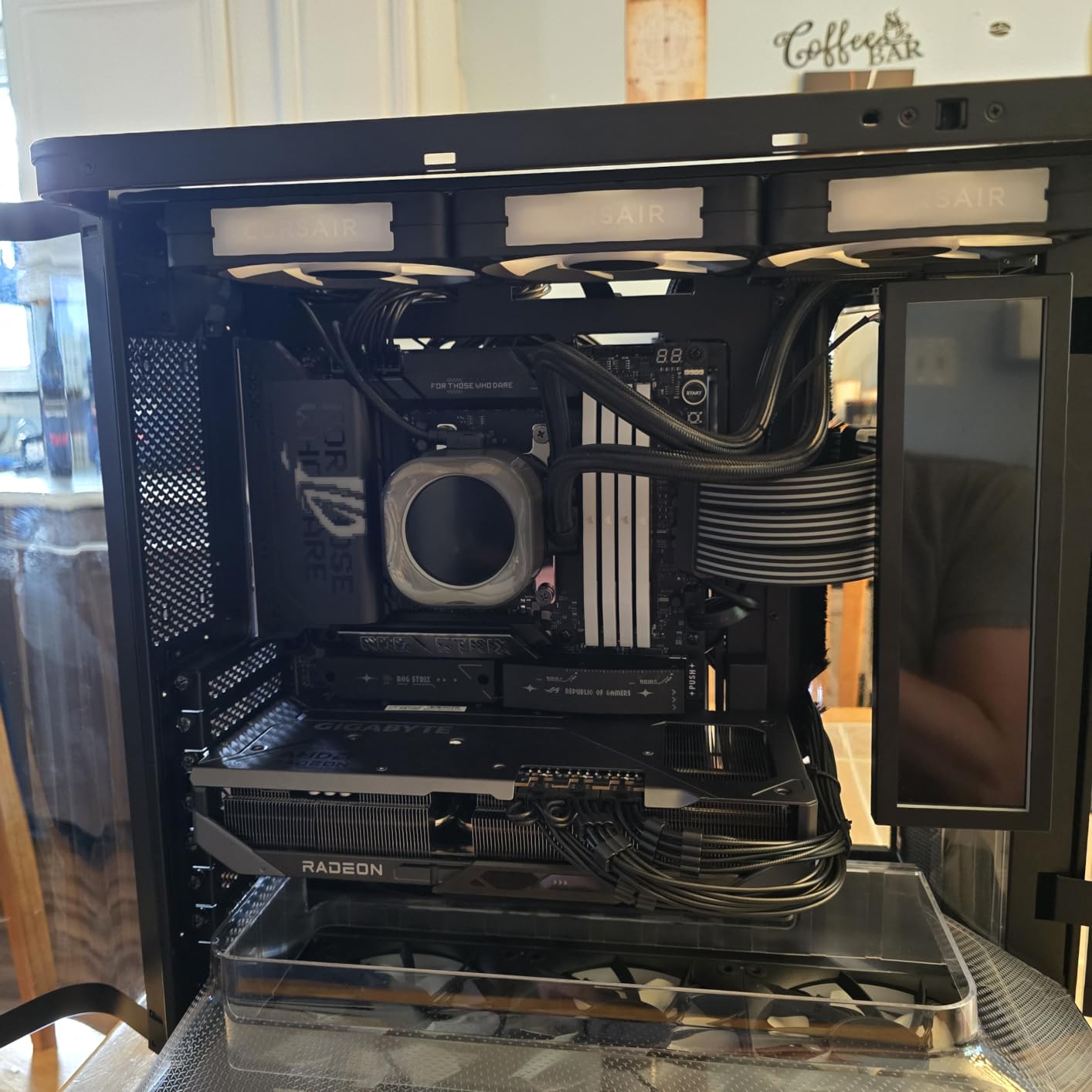 ASUS ROG Strix X870E-E Gaming WiFi AMD AM5 X870 ATX Motherboard 18+2+2 Power Stages, Dynamic OC Switcher, Core Flex, DDR5 AEMP, WiFi 7, 5X M.2, PCIe® 5.0, Q-Release Slim, USB4®, AI OCing & Networking customer photo 1