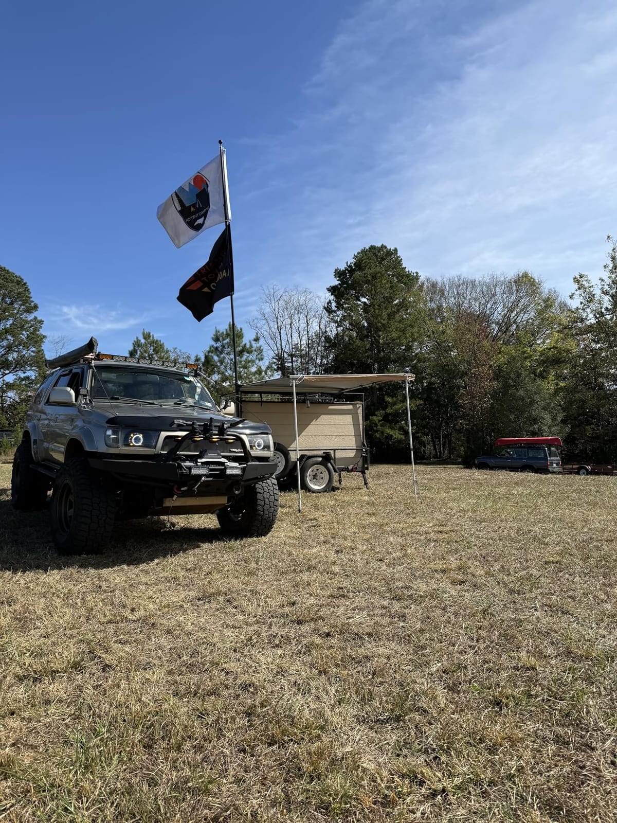 20FT Telescoping Flag Pole Kit,Heavy Duty Aluminum Flag Poles for Outside Inground with 3'x 5' American Flag & Black Ball Topper, Flag Pole Kit for Yard, Residential and Commercialn, Silver customer photo 2