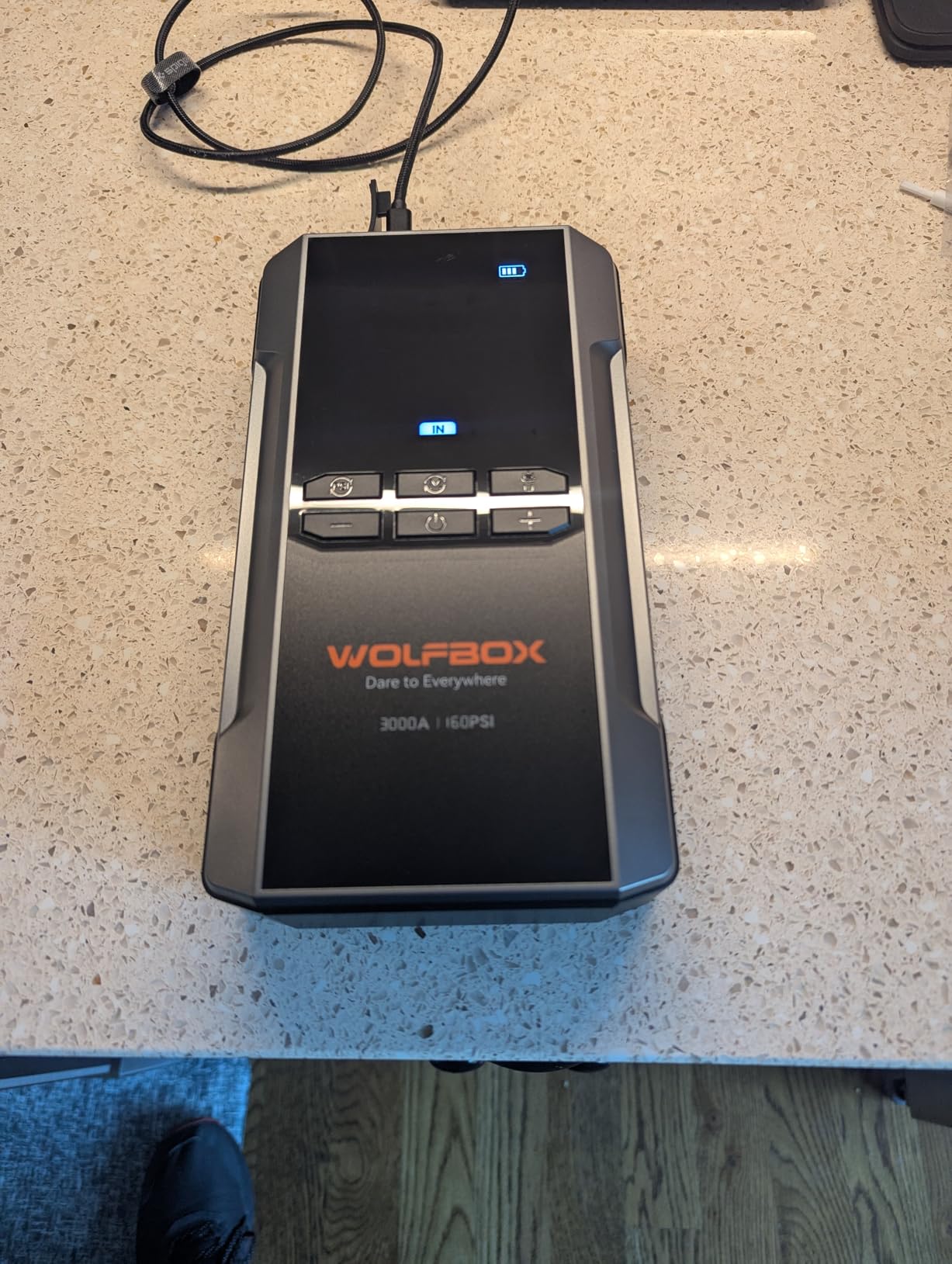 WOLFBOX MV16A 3000A Jump Starter with Air Compressor, 59.2Wh&160PSI Portable Car Battery Jump Starter with 65W Fast Charging, 12V Battery Pack (8L Gas 6L Diesel) with Boost, Light and Jumper Cables customer photo 1