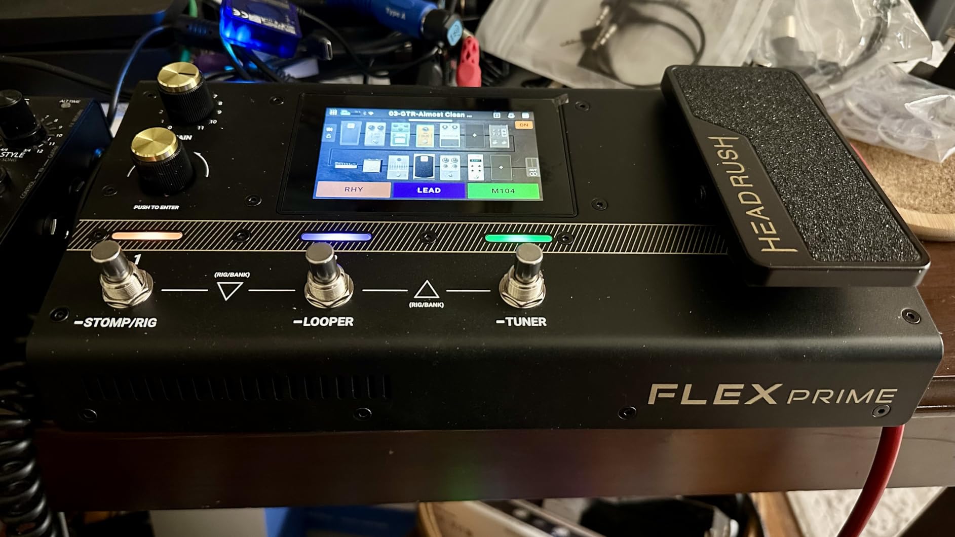 HeadRush Flex Prime Electric Guitar Multi-Effects Pedal | Multi-Effects Processor with Amp Cloner, Looper, Auto-Tune, Wi-Fi, Bluetooth, Touchscreen, Drum Machine, Neural Amp Modeler customer photo 1