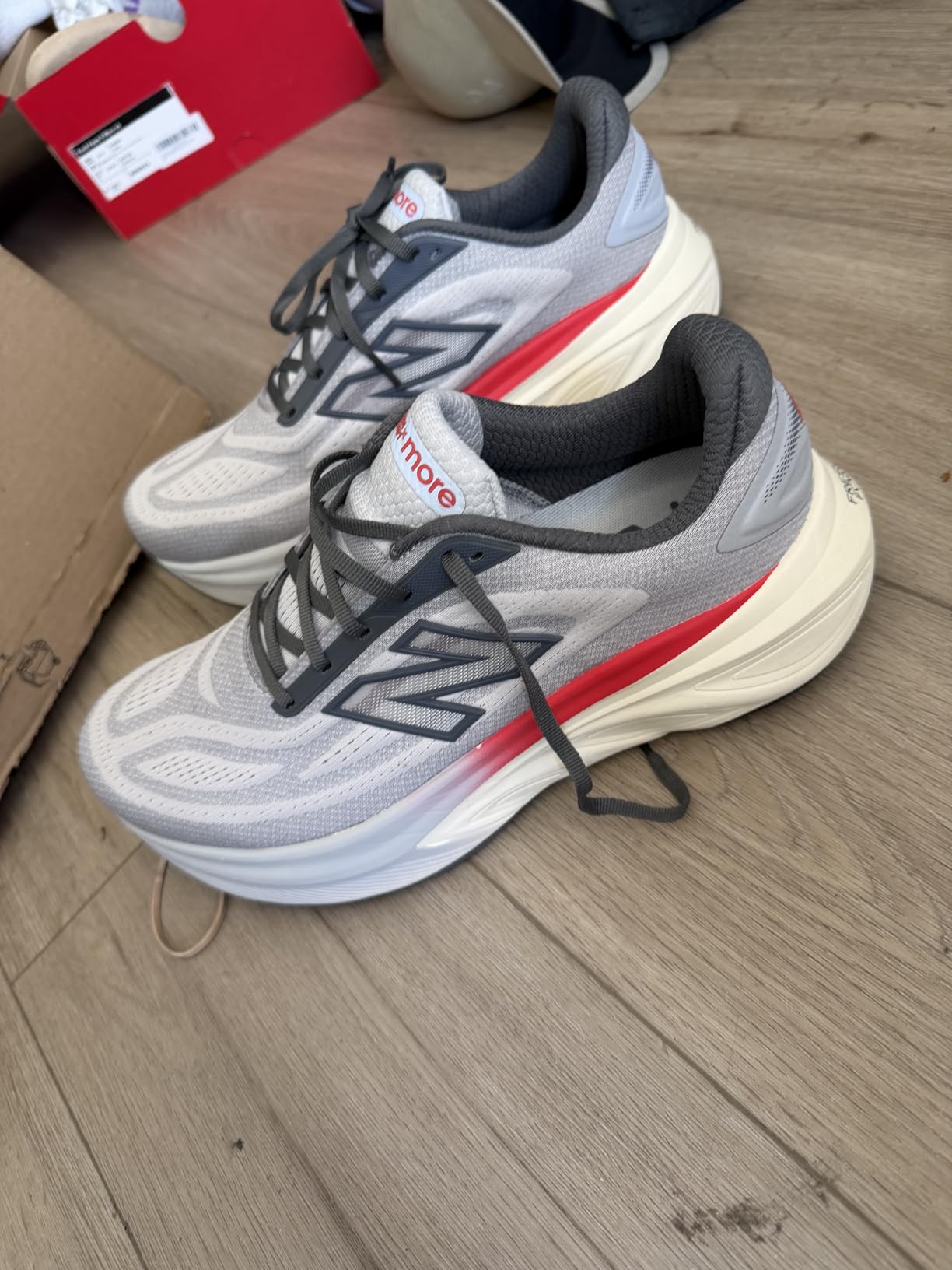 New Balance Men's Fresh Foam X More V6 customer photo 1