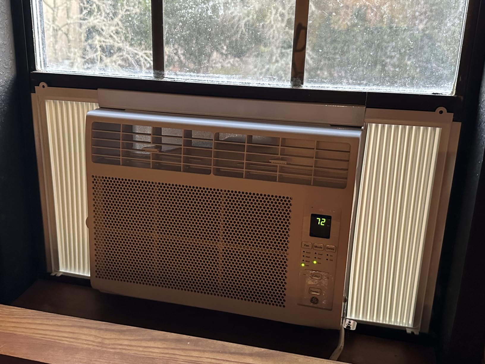 GE 5,000 BTU Digital Window Air Conditioner for Bedroom, Small AC Unit Cools Rooms up to 150 sq ft, Remote Control, Energy Saver Mode, 24Hr Timer, Easy Install Kit customer photo 2