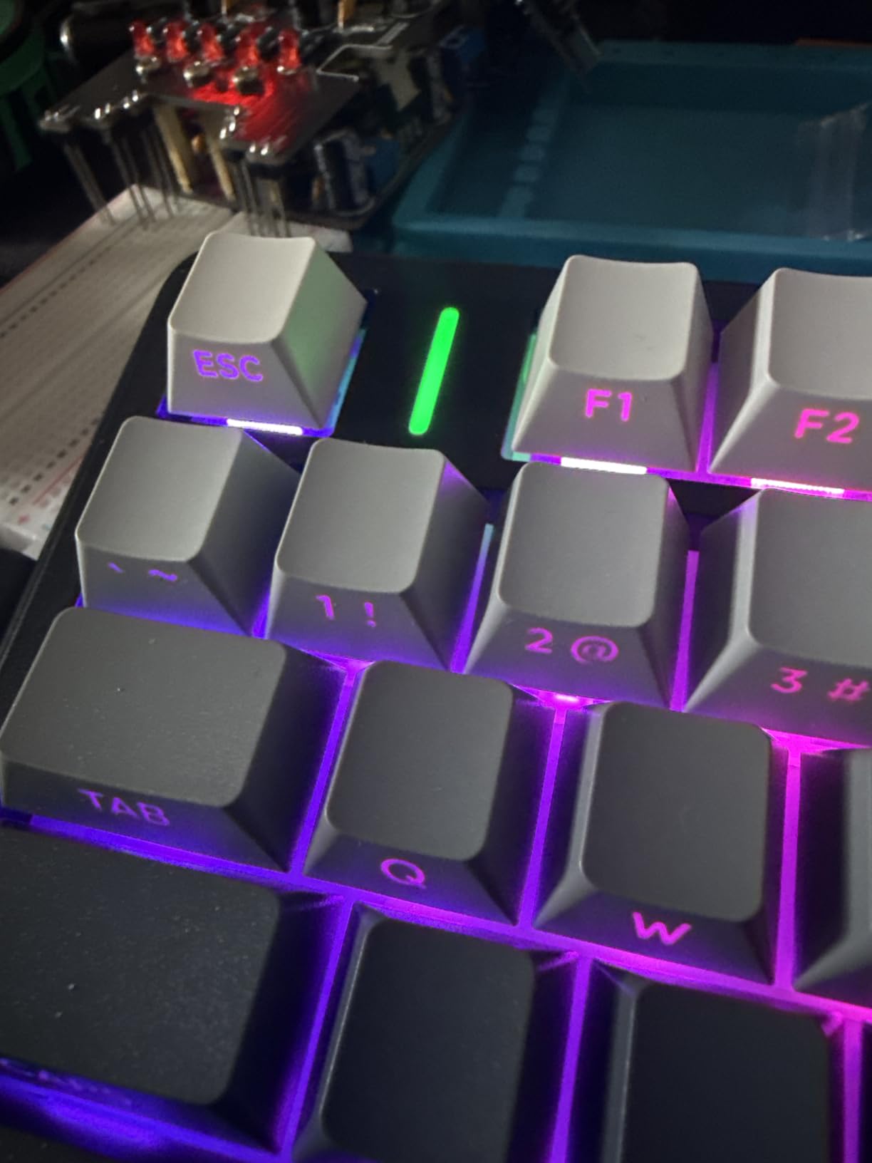 AULA F99 Pro Wireless Mechanical Keyboard with Number Pad, Knob, 99 Keys | Gasket Structure, Tri-Mode Connection, Hot Swappable, Creamy Sound, RGB Backlit, PBT Keycaps Computer Gaming Keyboards for PC customer photo 2