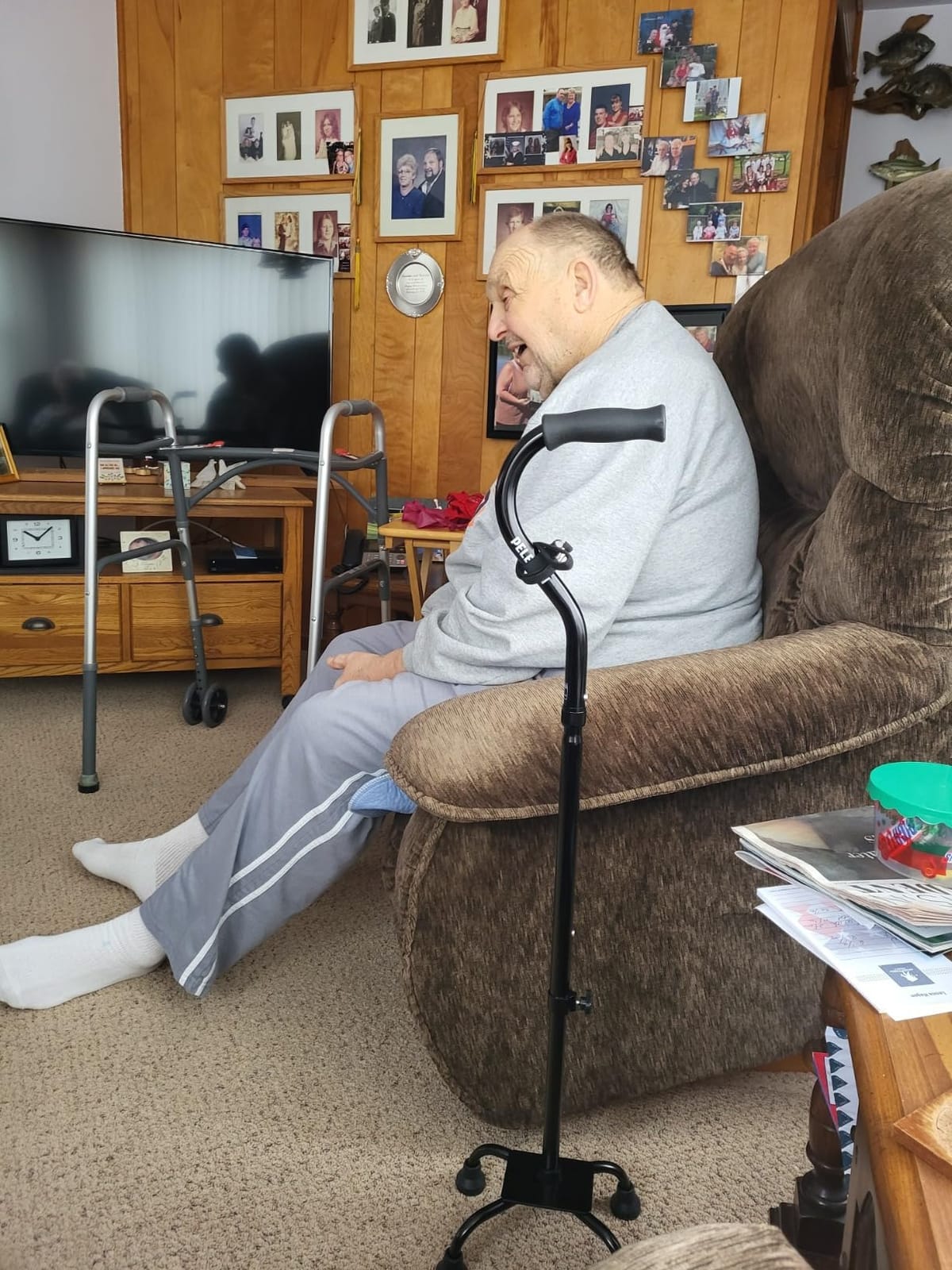 PELEGON Quad Cane (300 lb) - Adjustable Walking Cane with A Large 4 Pronged Base for Extra Balance & Stability, Walking Canes for Seniors, Walking Cane for Men & Women, Walking Sticks customer photo 1