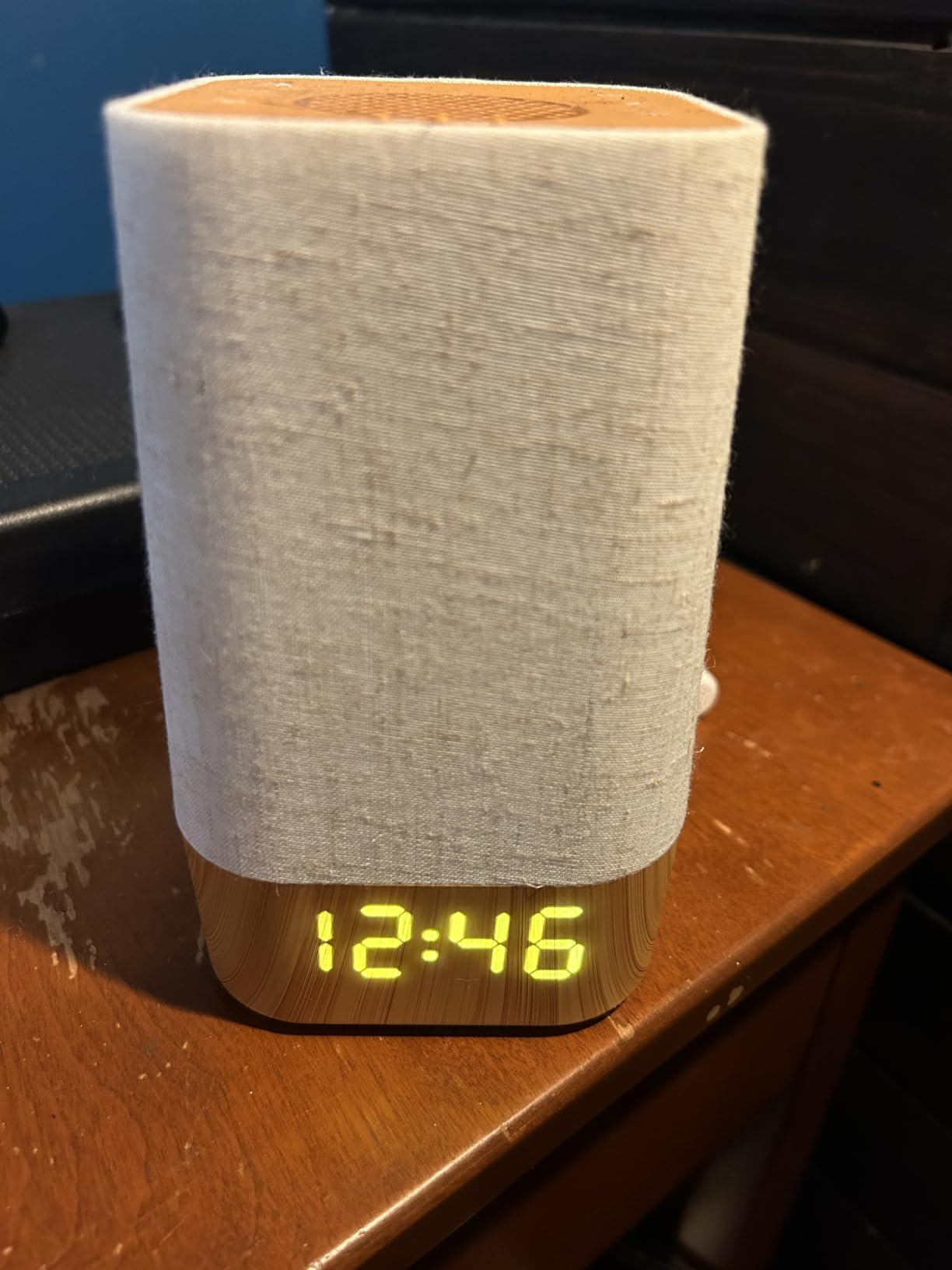 Sunrise Alarm Clock with Sound Machine, Gentle Wake Up Light for Bedroom customer photo 2