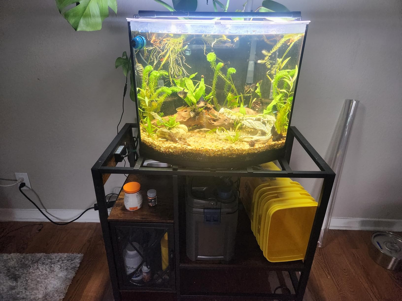 MAHANCRIS 20-37 Gallon Fish Tank Stand, Aquarium Stand with Power Outlet and Storage Cabinet, Heavy Duty Tank Stand Suitable for Turtle Tank, Reptile Terrarium, for Home Office, Rustic Brown FTHR40E01 customer photo 2