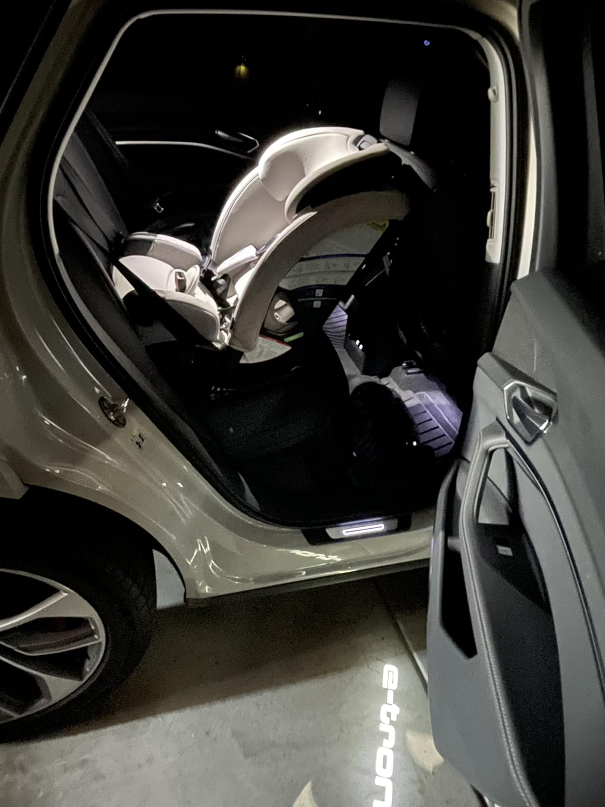 Britax One4Life Slim All in One Car Seat, Up to 10 Years Use - Raven Black customer photo 1