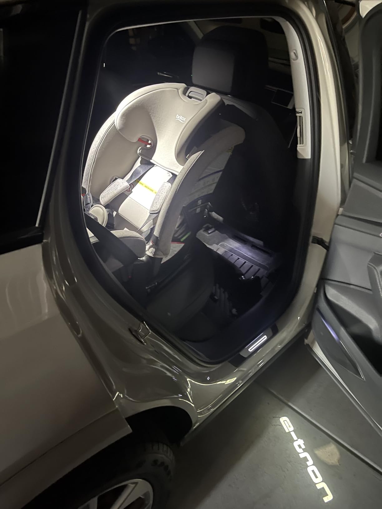 Britax One4Life Slim All in One Car Seat, Up to 10 Years Use - Raven Black customer photo 2