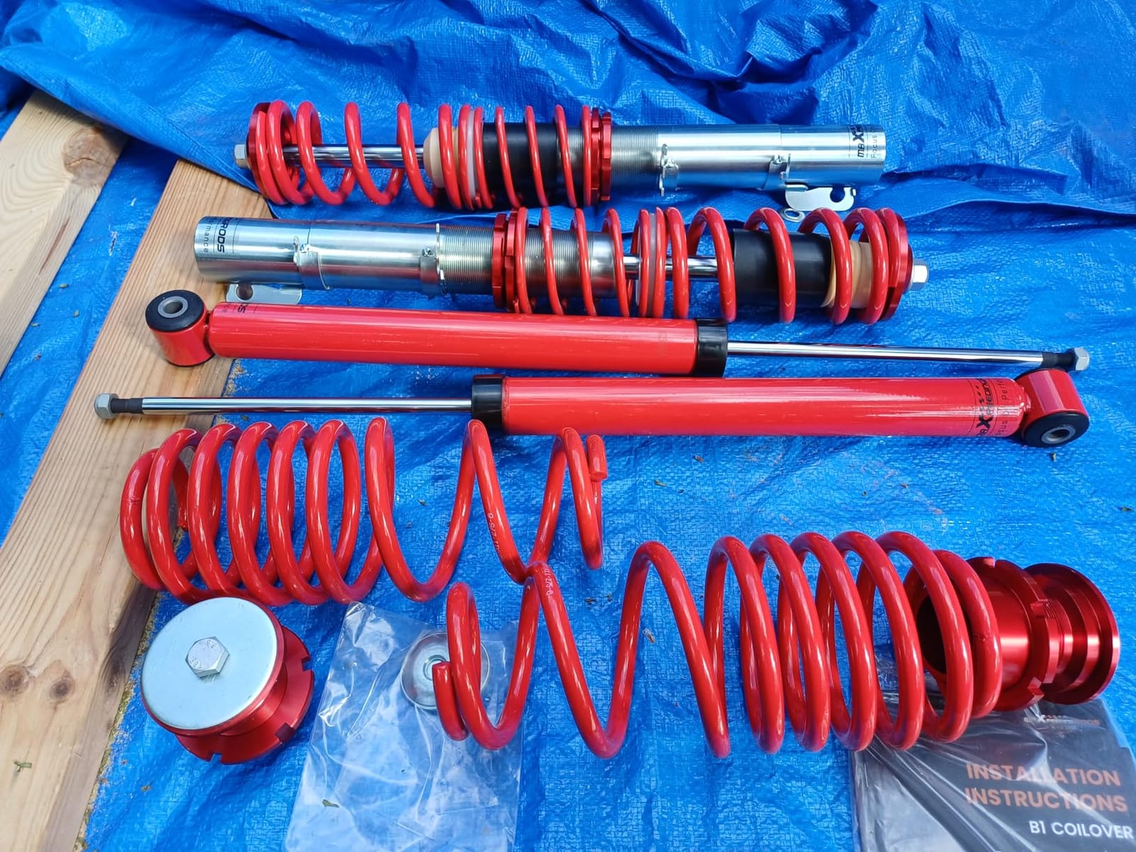 maXpeedingrods Coilovers for VW Golf MK4 FWD 1997-2007, for VW Jetta MK4 1999-2005, for VW New Beetle 1998-2010, for Seat Leon 1999-2006, Height Adjustable Coilovers Suspension Kit, Lowering Kit Red customer photo 2
