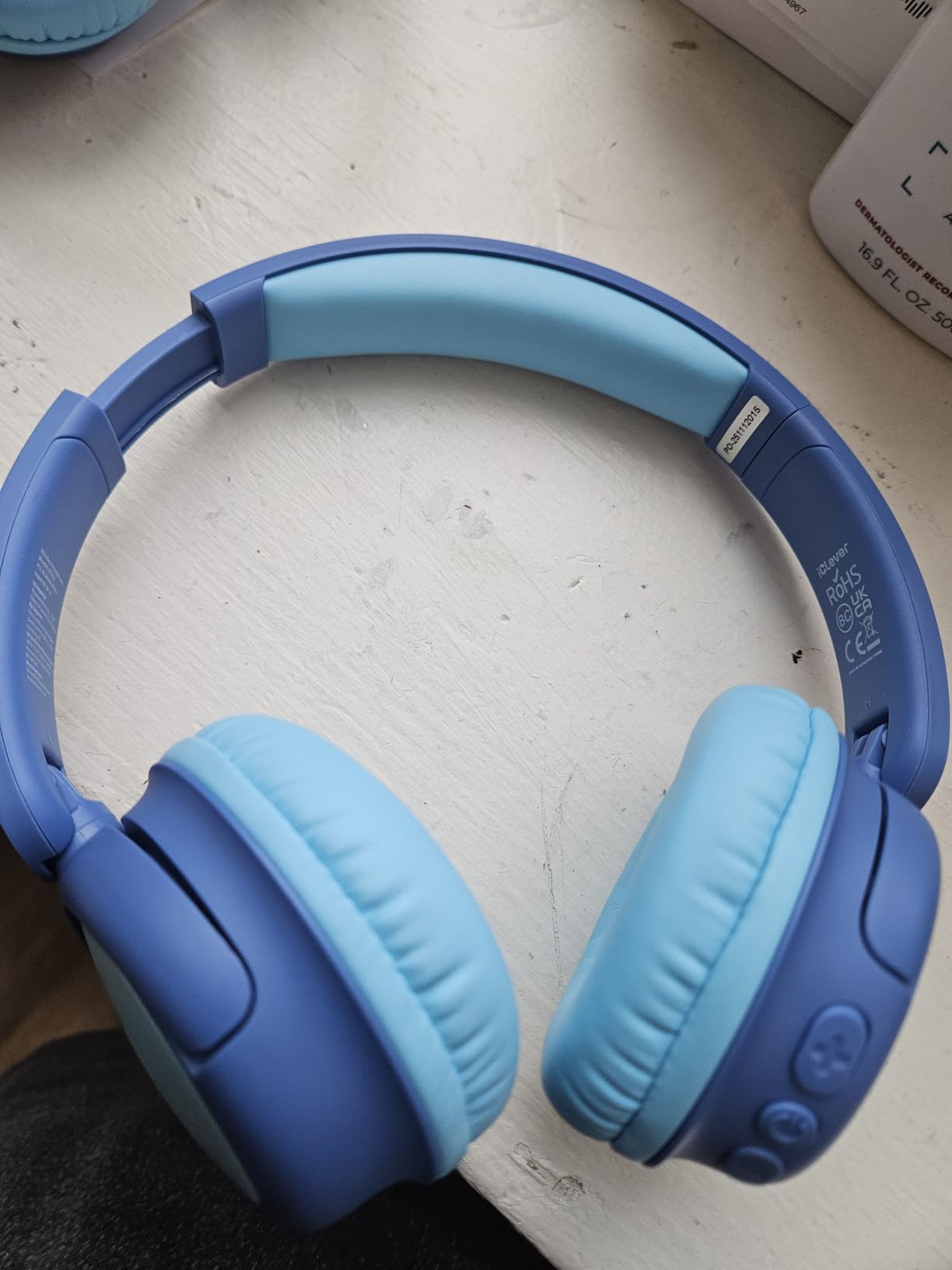 iClever BTH22 Kids Bluetooth Headphones, 60H Play Time, 74/85 dBA Safe Volume, Bluetooth 5.4, USB C, Over Ear Kids Headphones Wireless with Mic AUX Cord for iPad/Tablet/Travel/School (Bright Pink) customer photo 1
