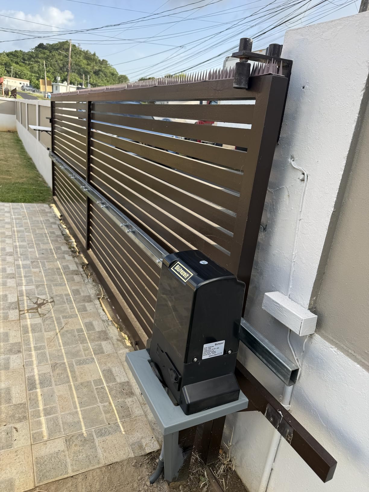 Blütezeit 1800lb WiFi Sliding Gate Opener Smart App Control, 1/2HP Automatic Slide Gate Motor Rack Driven with 2 Remote Controls & IR Sensor Complete Hardware Kits for Driveway Gates Up to 40ft customer photo 1