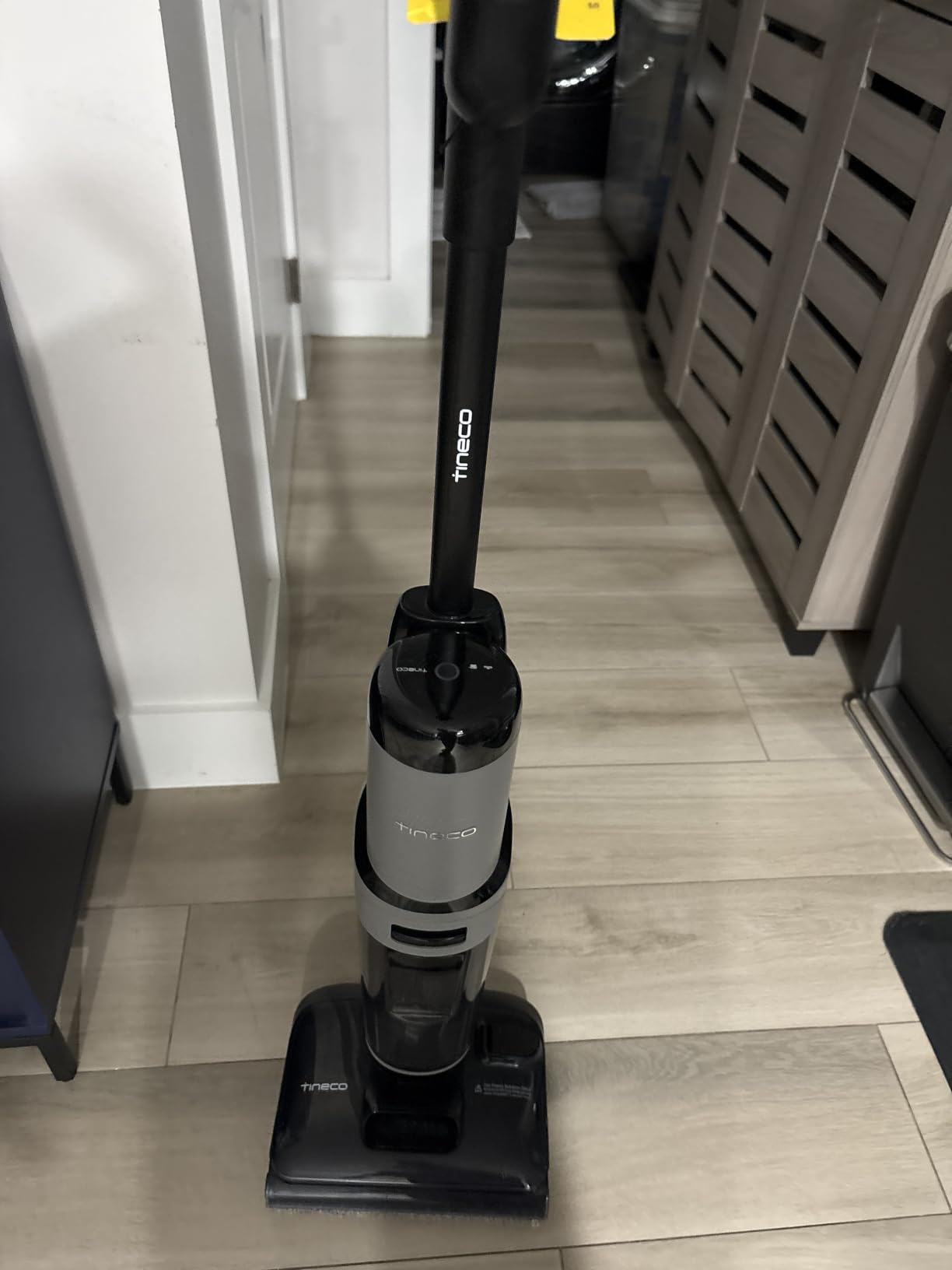 Tineco Floor ONE i5 Stretch Wet Dry Vacuum Cleaner, Vacuum & Mop in One Step, 20kpa Powerful Suction, 180° Lay-Flat Design, Anti-Tangle Design, Dual-Sided Edge Cleaning, Up to 30* Minutes Runtime customer photo 2