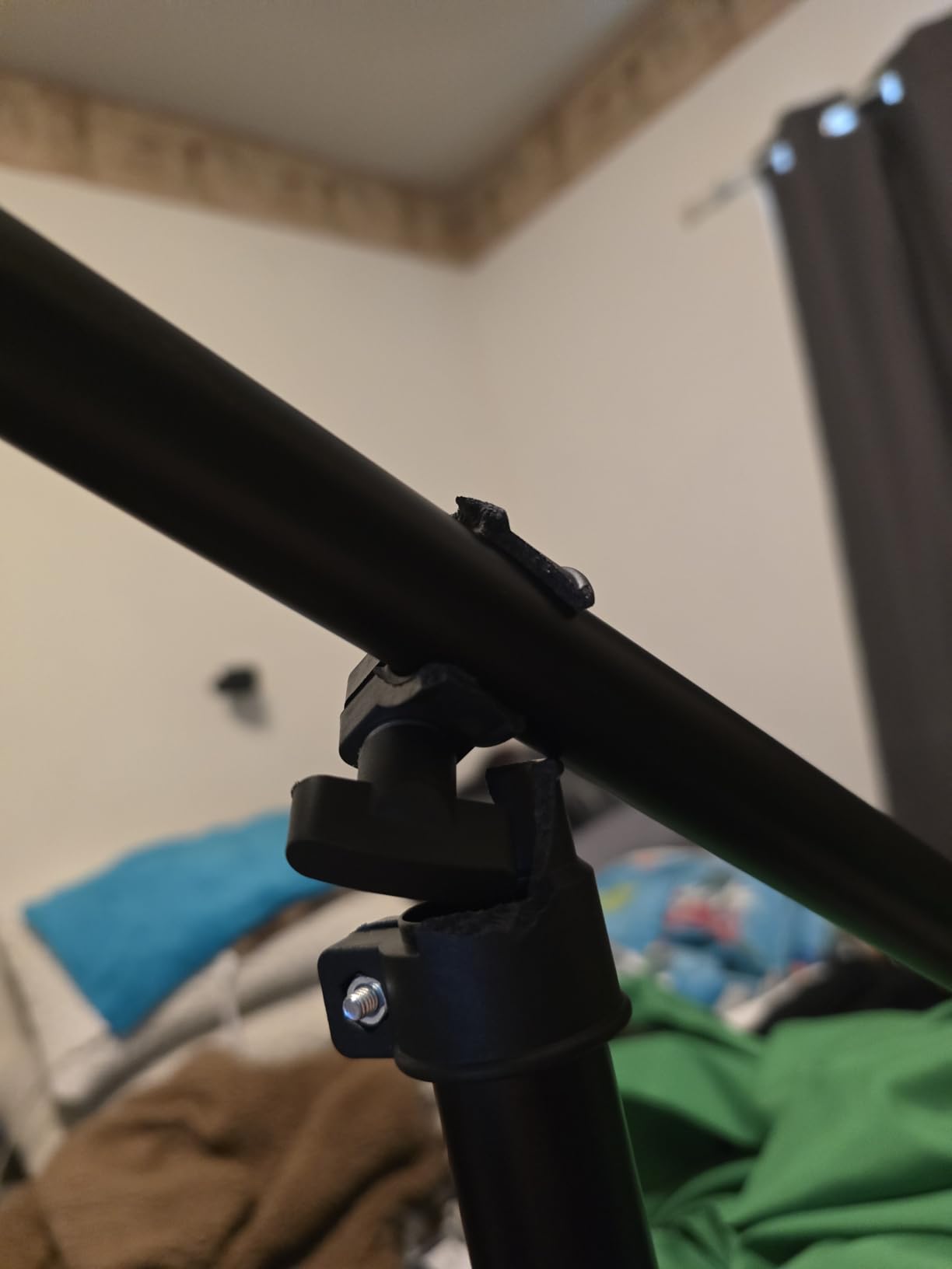 Emart 5x6.5ft Green Screen Backdrop Kit with T-Shape Stand and 6 Clamps customer photo 1