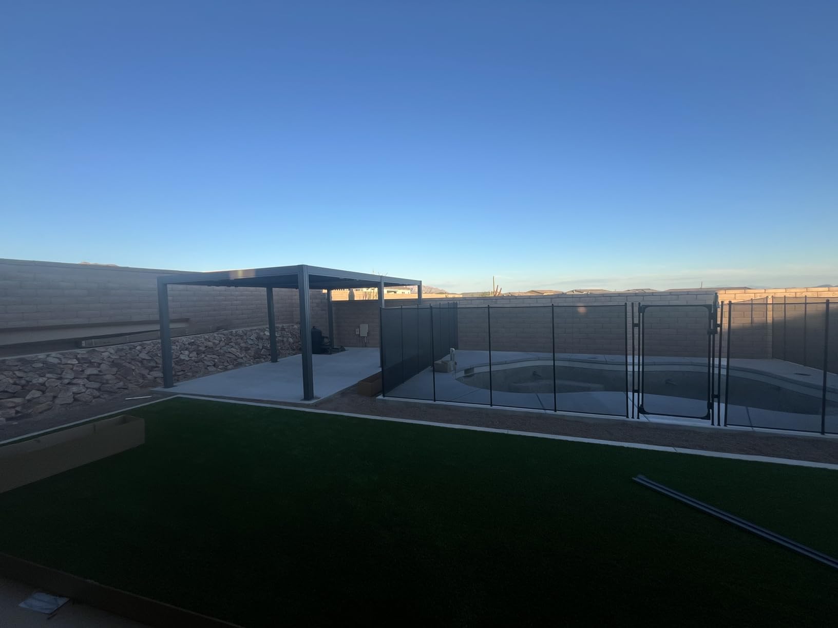 Domi Outdoor Pergola 10' x 12', Aluminum Louvered Pergola with Adjustable Louvers, Full Aluminum Frame, Built-in Gutter System, Modern Patio Gazebo for Deck Garden Patio, Gray customer photo 2