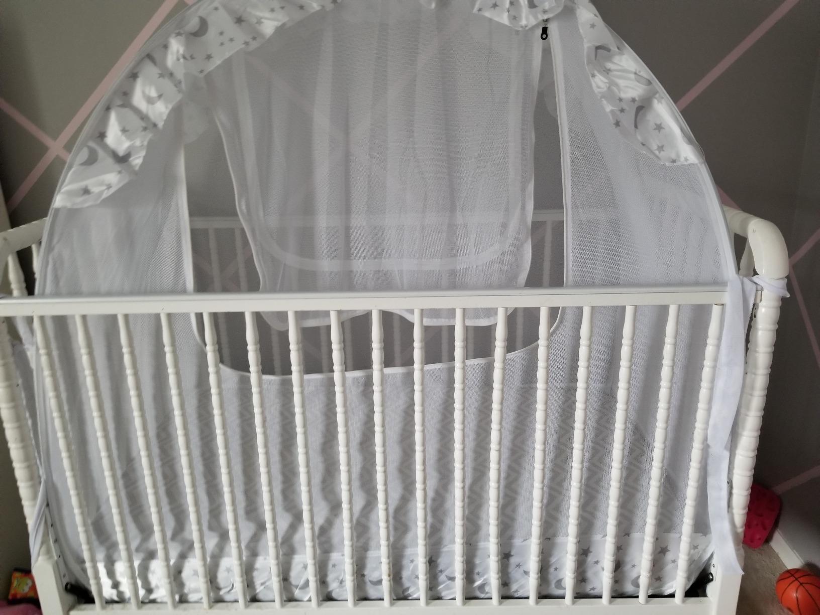 Mini Crib and Pack and Play Tent, Net Canopy to Keep Baby from Climbing Out, Breathable Mesh with Auto-Lock Zipper and Latch, Safety Tent for Travel and Sleep (Mosquiteros para Cunas de Bebes) customer photo 1