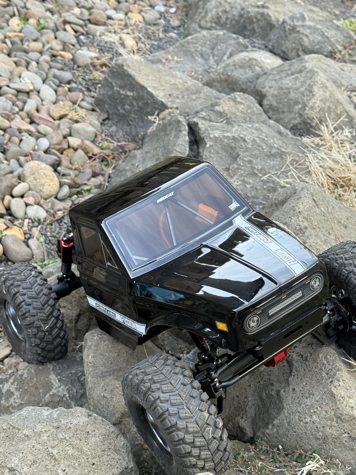 Redcat Ascent Fusion 1:10 Scale RC Rock Crawler, Brushless Motor, 4WD, Carbon Fiber Frame, Black customer photo 1