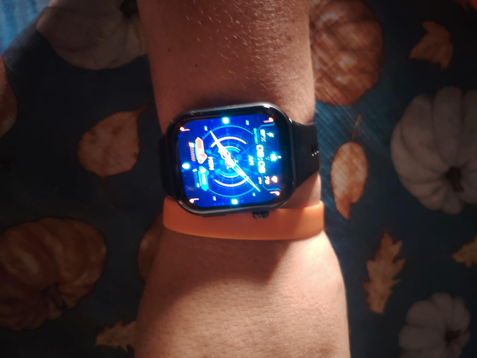 HONOR Choice Watch 2i, Bluetooth Calling Smart Watch, 1.85 Inch AMOLED, 14 Days of Battery Life, Spo2, 1ATM, IP68, Compatible with Android and iOS, White customer photo 2