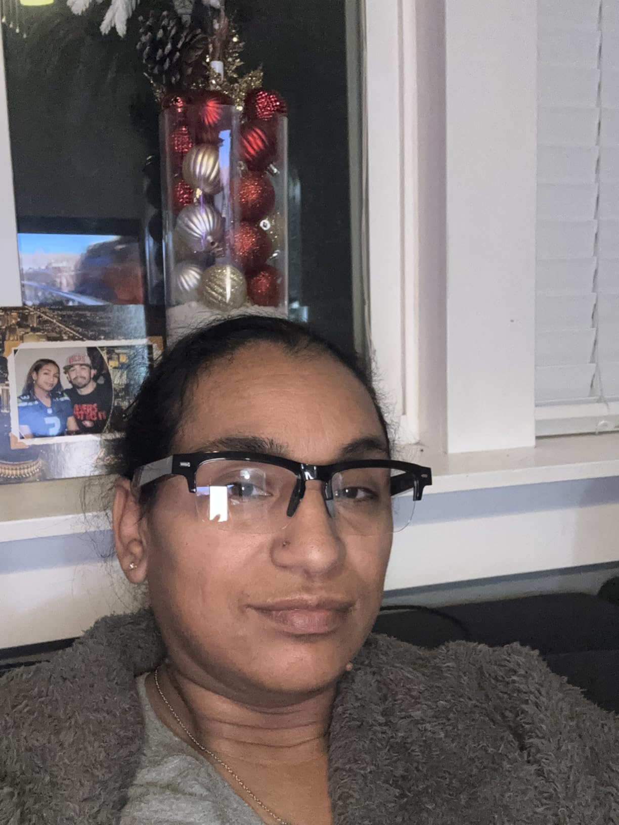 Smart Bluetooth Glasses with Open-Ear Audio & Photochromic Lenses customer photo 1