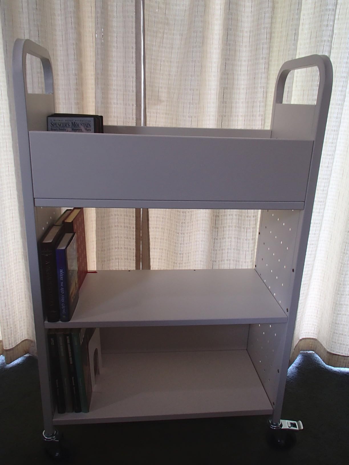 VEVOR Rolling Library Book Cart, 330 lbs Capacity, 30.3 x 15 x 48.0-Inch Library Cart, Single Sided L-Shaped Shelves with 3-Inch Lockable Wheels, Book Truck for Home Shelves Office and School, White customer photo 1