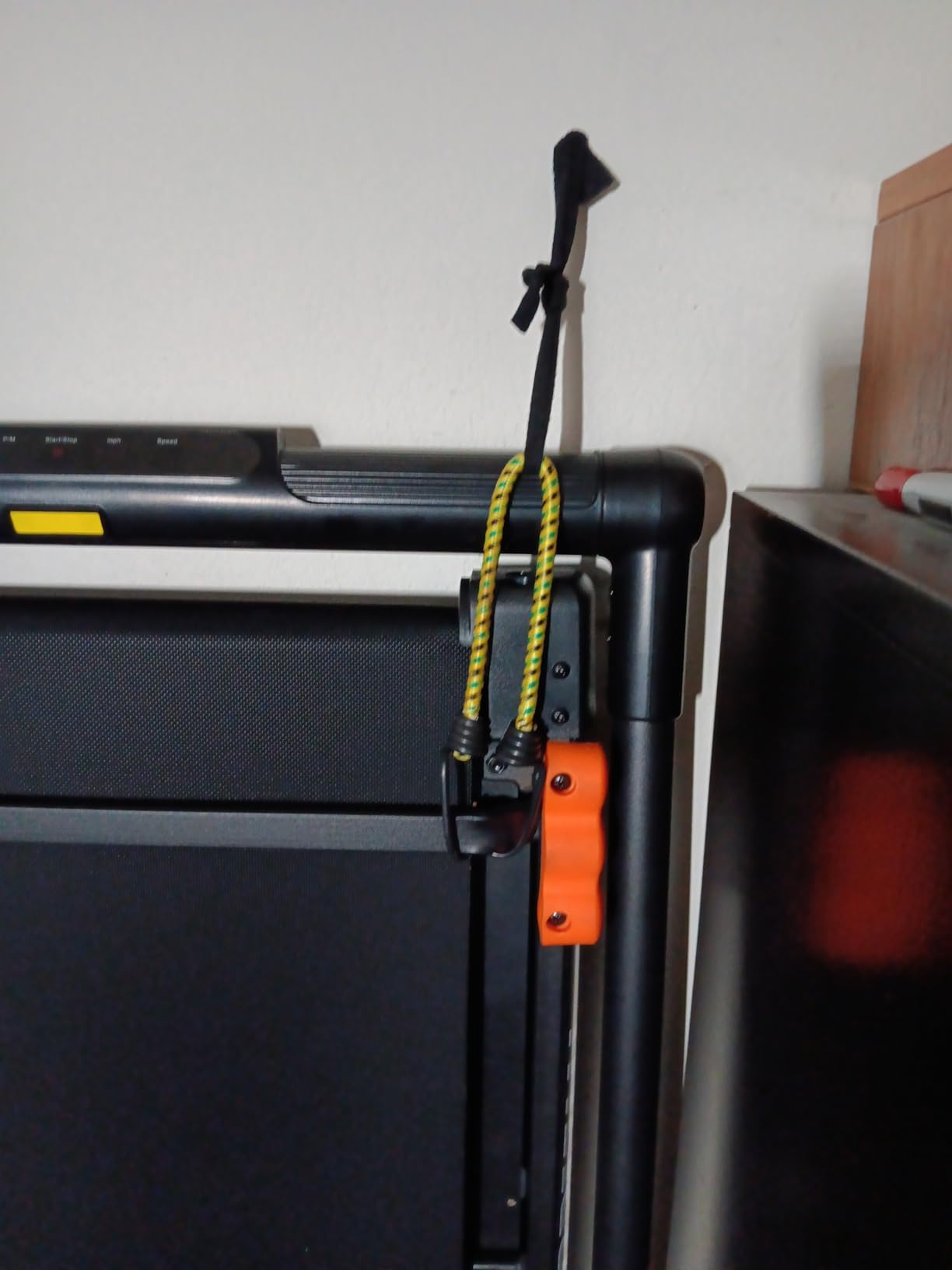 THERUN Home Treadmill with Incline 15% Auto Adjust, 3.0 HP Treadmill with LED Strip, Heart Rate Monitoring Incline,16.5