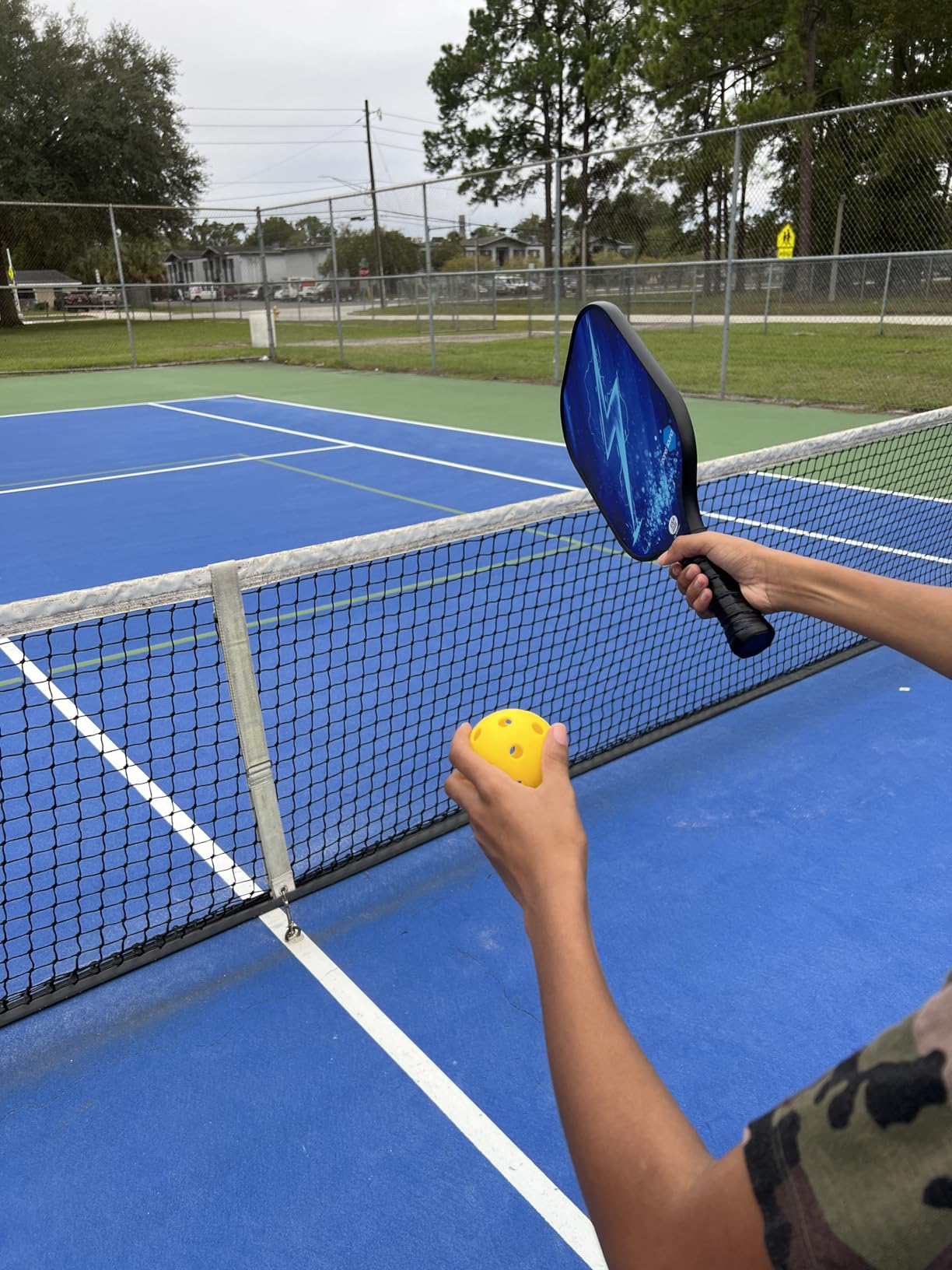 Pickleball Paddles Set of 2 or 4, USAPA Approved Fiberglass Pickleball Racket Set with 4 Outdoor Pickleballs and 1 Carrying Case customer photo 1