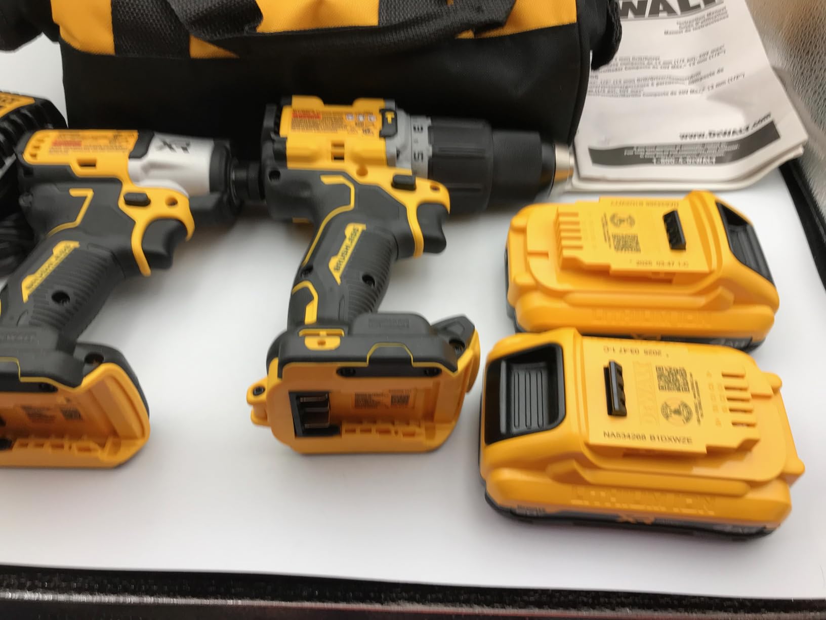 DEWALT 20V MAX XR Impact Driver and Hammer Drill Cordless Power Tool Combo Kit, Includes 2 x 4ah POWERPACK Batteries and a Charger (DCK250QQ2) customer photo 2