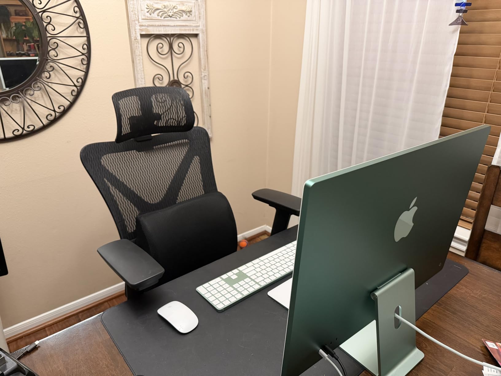 GABRYLLY Ergonomic Office Chair with Footrest, 135° Reclining Desk Chair with Adjustable Lumbar Support, 3D Armrest, Headrest & Large Steel Base, 300LBS Heavy Duty Mesh Chair customer photo 1
