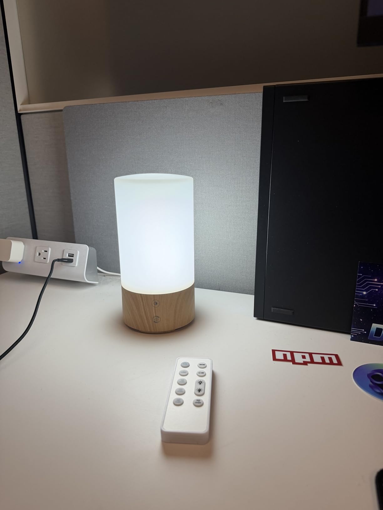 Bakzon Light Therapy Lamp 10000 Lux, UV-Free Sun Lamp with 4 Brightness Levels & 3 Color Temperatures, Full Spectrum Daylight Lamp with Remote Control & Timer for Home Office Desk customer photo 2