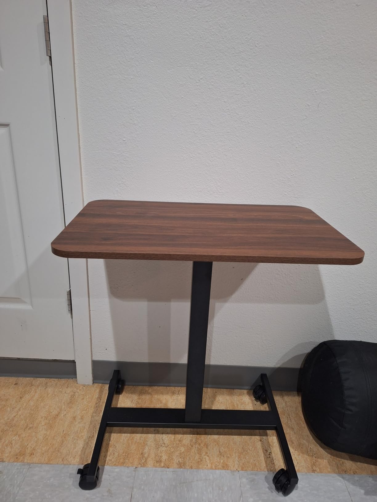HUANUO Small Rolling Laptop Standing Desk, Height Adjustable Mobile T-Base Desk with Lockable Casters, Portable Sit-Stand Workstation for Bedside & Sofa, Walnut customer photo 1