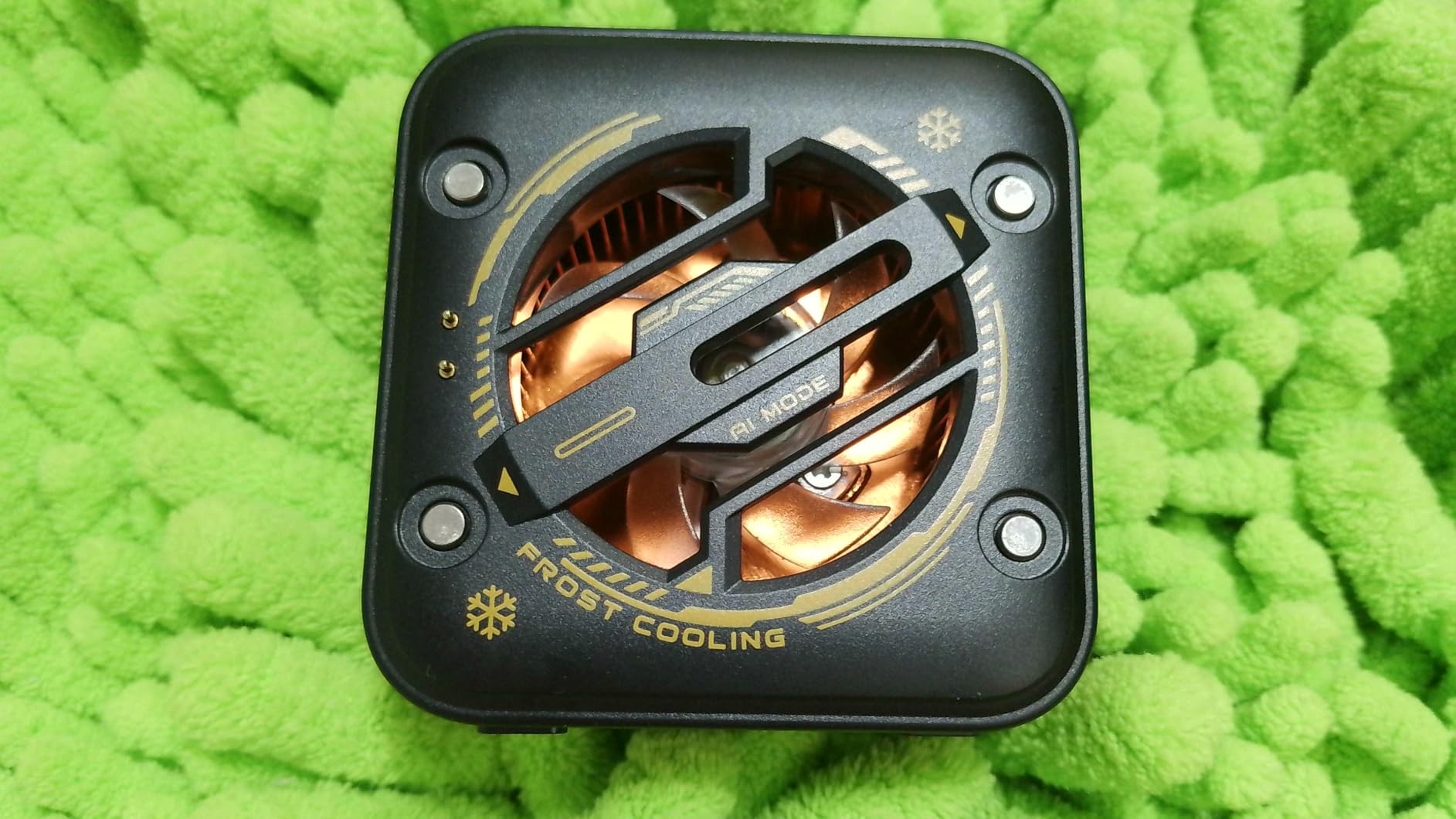 Magnetic Phone Cooler with Battery,Rechargeable Wireless Cooling Fan for iPhone/iPad,Phone Cooling Case Radiator Heatsink with RGB LED for iPhone MagSafe Series/Samsung/Android customer photo 2